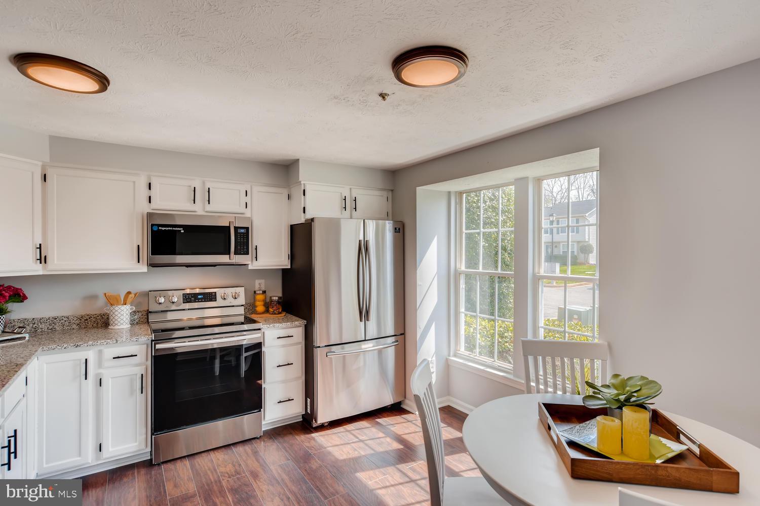 BRENTWOOD CONDO - Residential