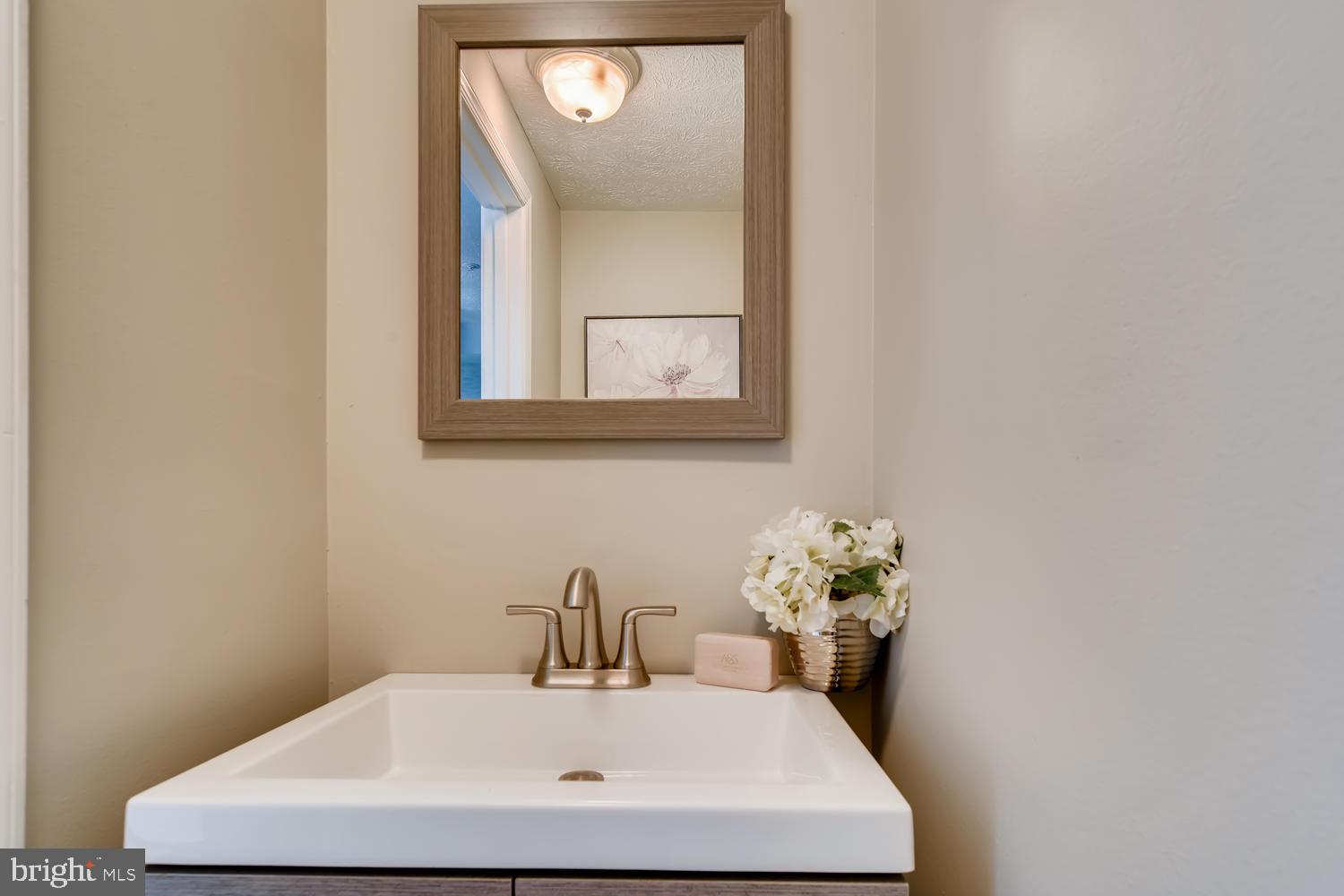 BRENTWOOD CONDO - Residential