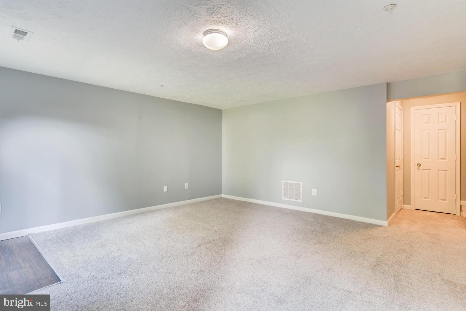 BRENTWOOD CONDO - Residential