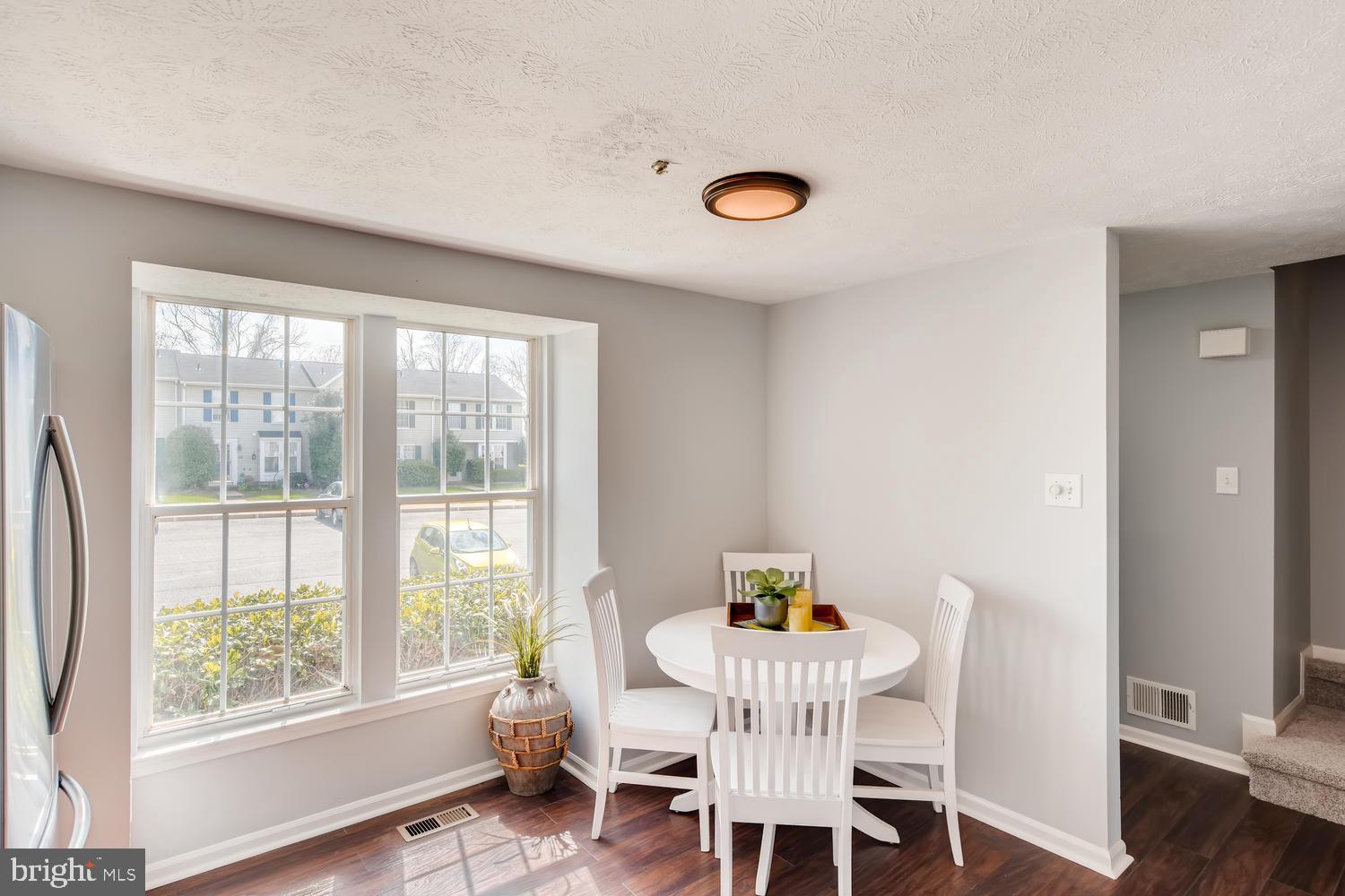 BRENTWOOD CONDO - Residential