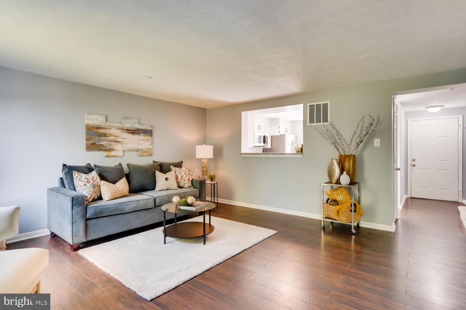 BRENTWOOD CONDO - Residential