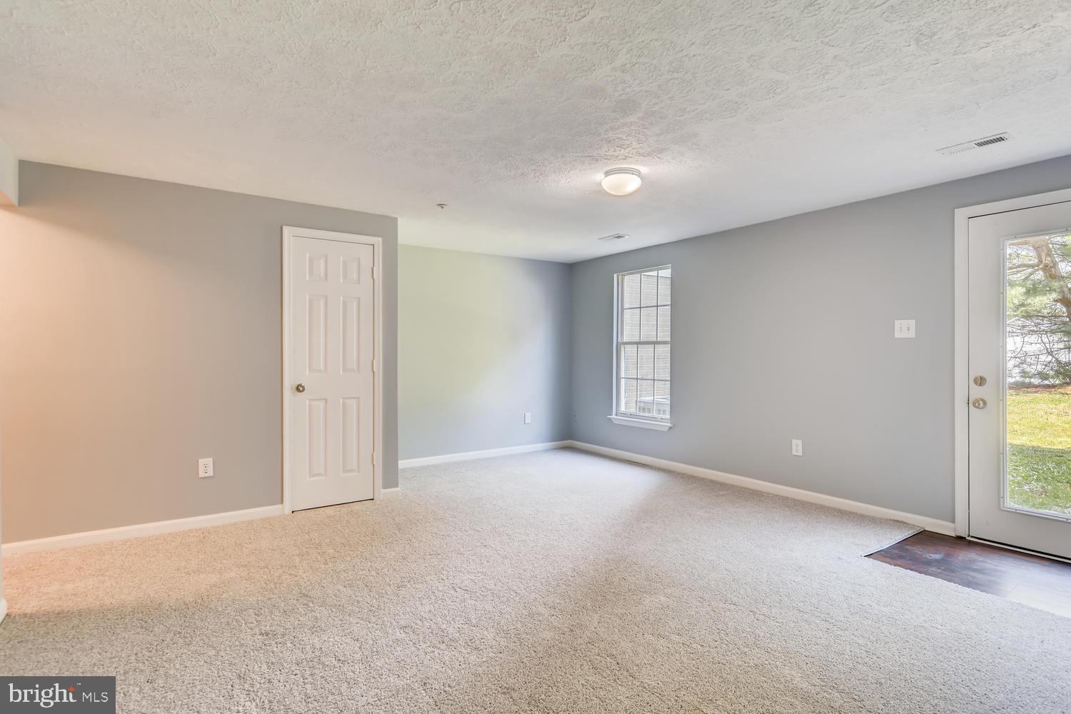 BRENTWOOD CONDO - Residential