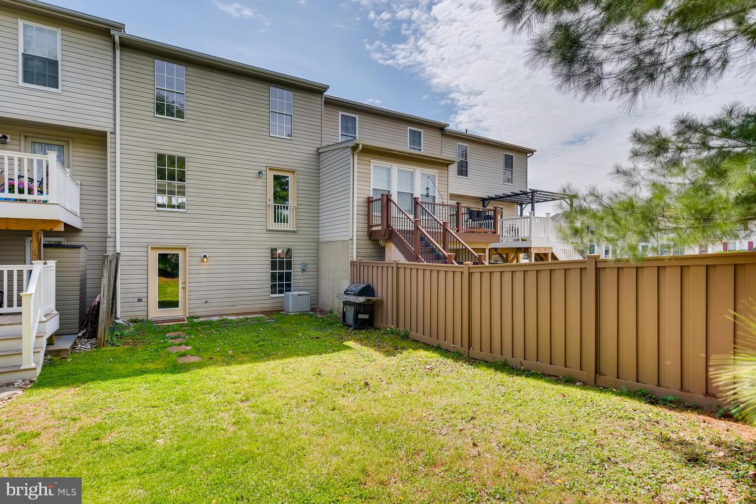 BRENTWOOD CONDO - Residential