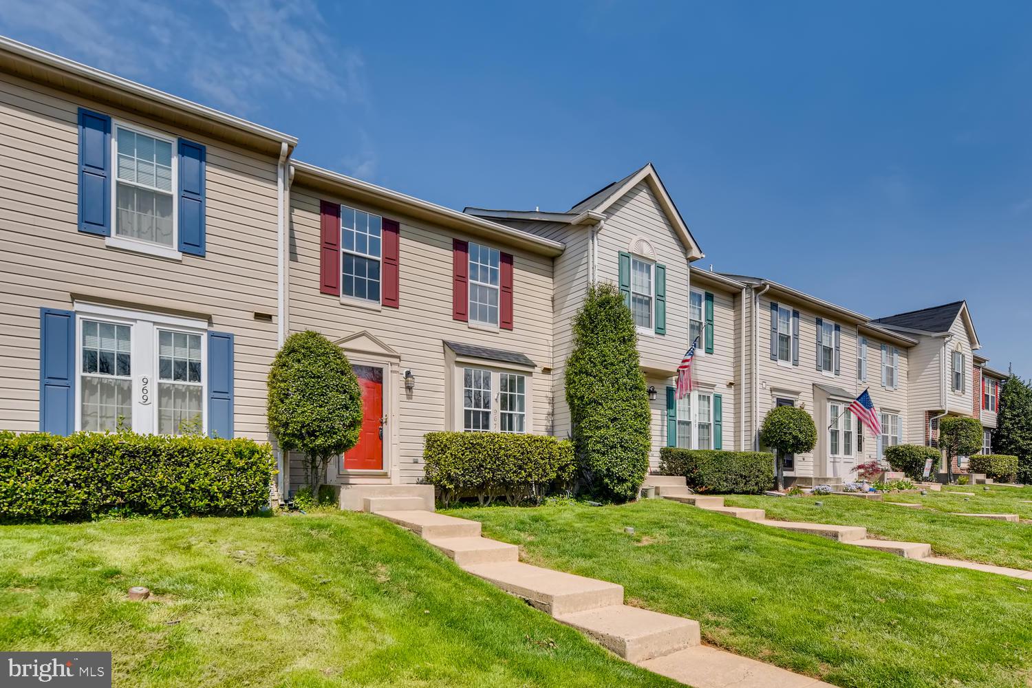 BRENTWOOD CONDO - Residential