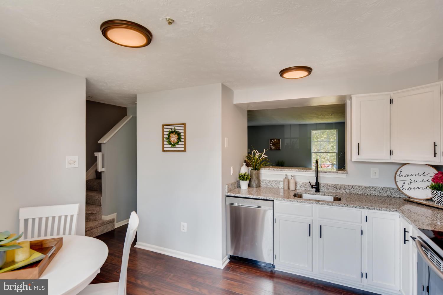 BRENTWOOD CONDO - Residential