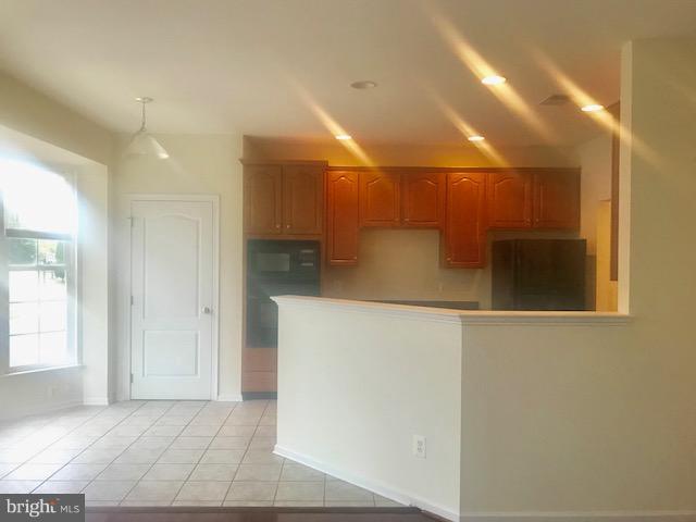 SOUTH RIDING - Residential Lease