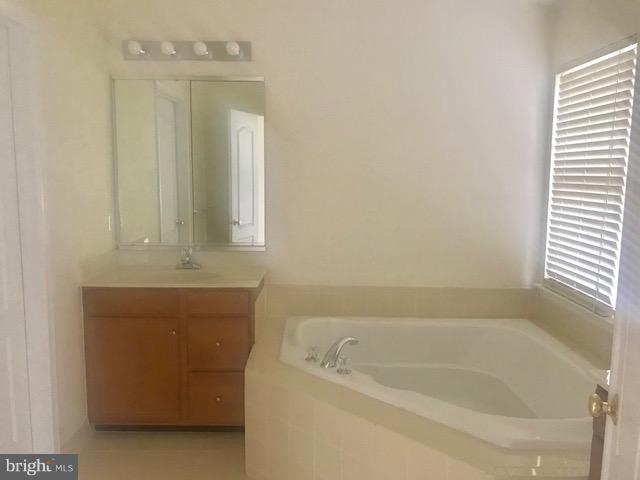 SOUTH RIDING - Residential Lease