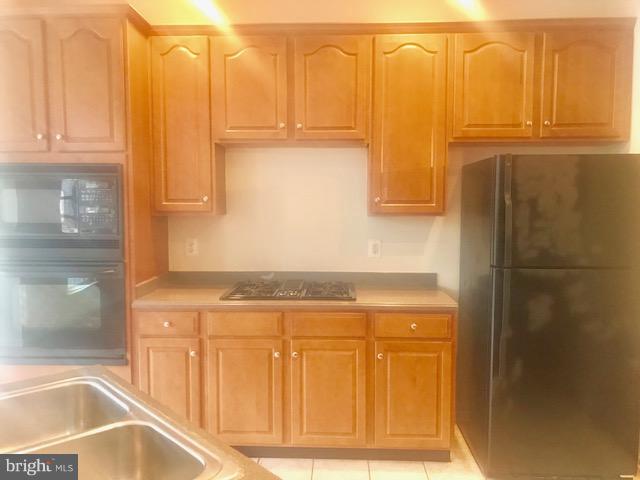 SOUTH RIDING - Residential Lease