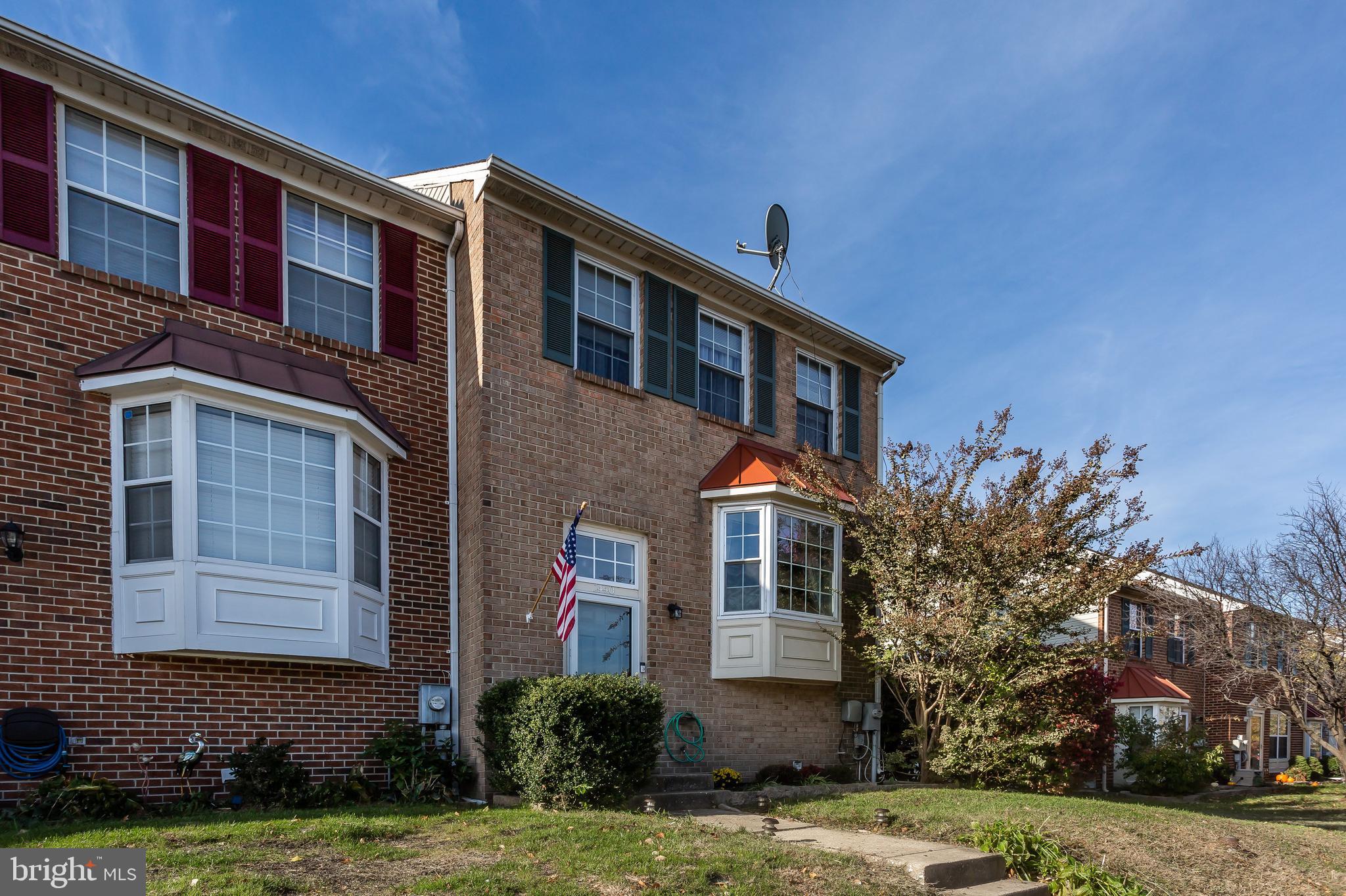 Absolute Bargain! Unbelievable price for this Amazing End Unit Townhome in Stoney Beach! Beautifully renovated with updated kitchen including Stainless Appliances and Granite Counter Tops. Large Master Suite with master bath. Finished basement with fireplace and sliding door to exterior patio. Rough in for additional bathroom in basement. Large Deck and Fenced backyard.