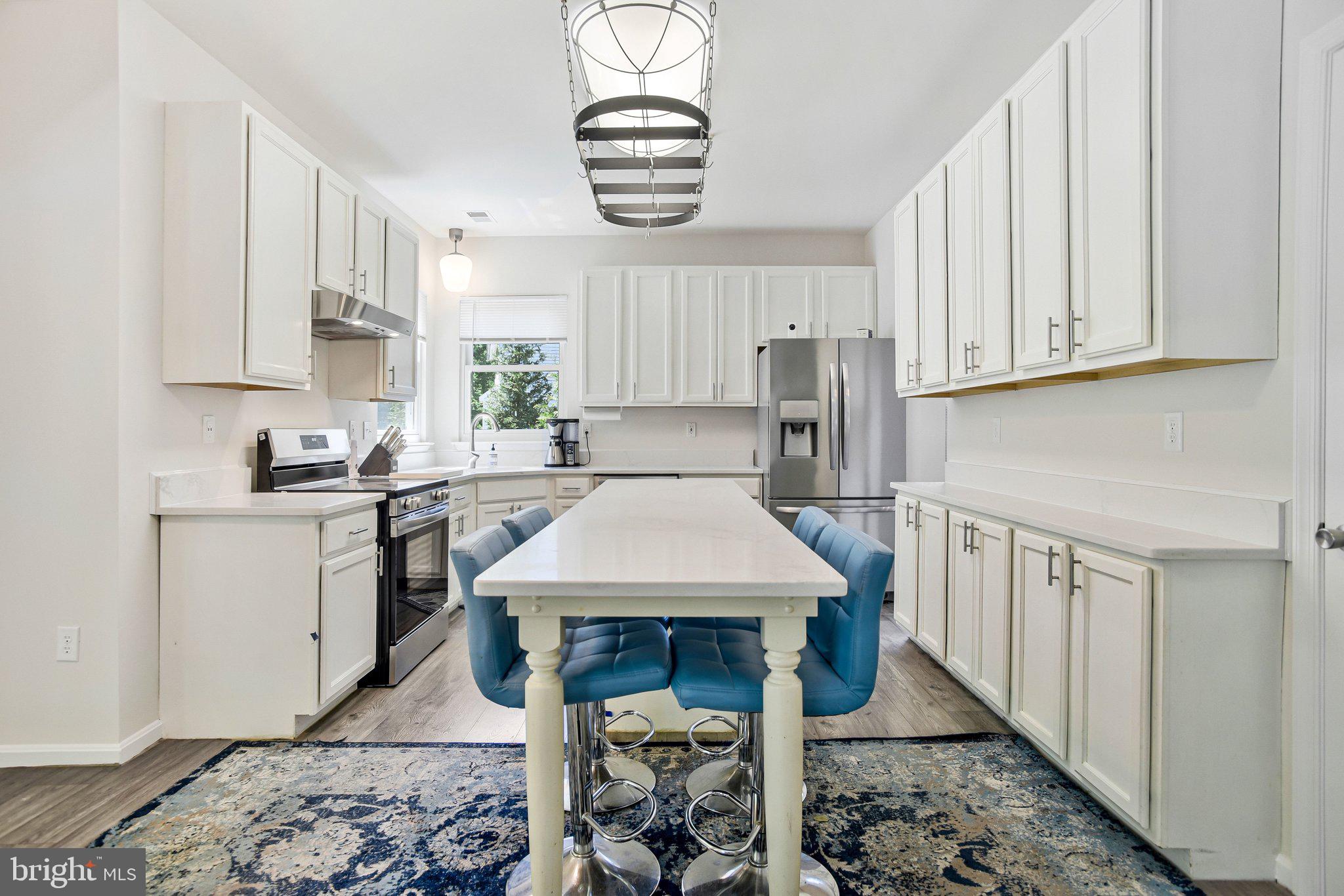 2322 HAWKS LANDING COURT