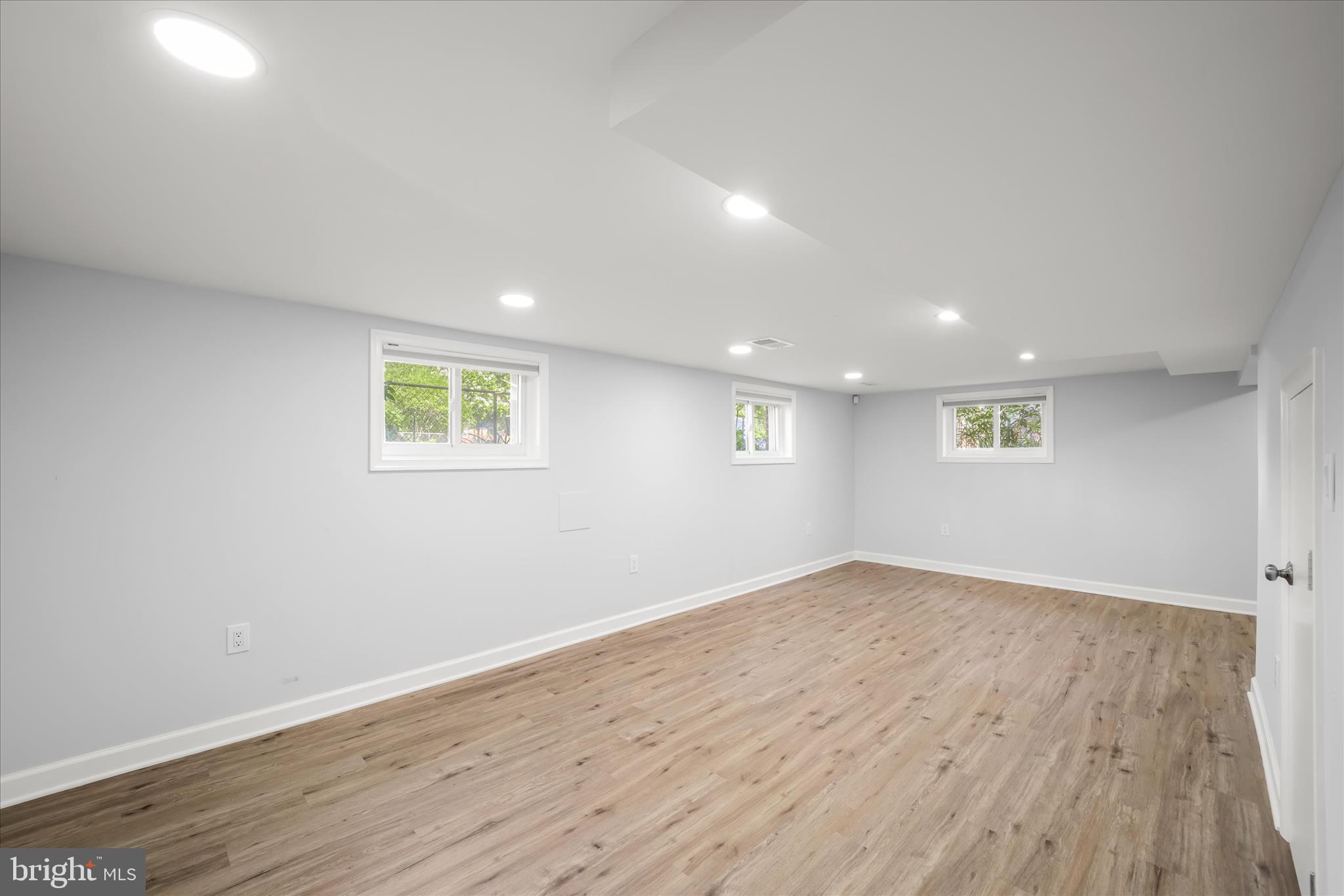 RIVERDALE PARK - Residential