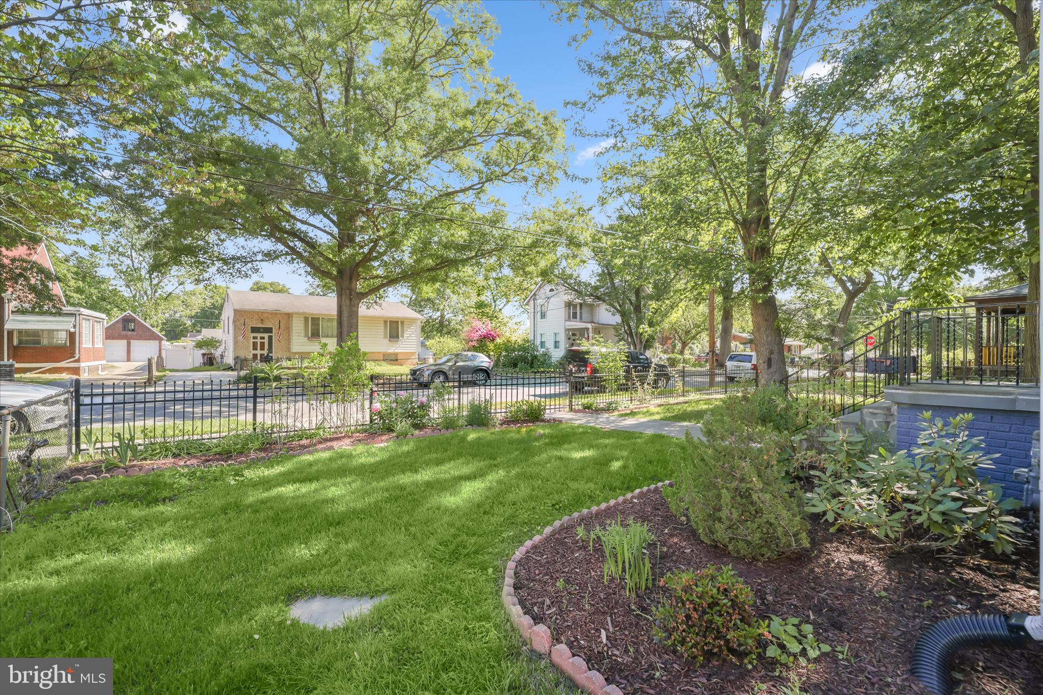 RIVERDALE PARK - Residential