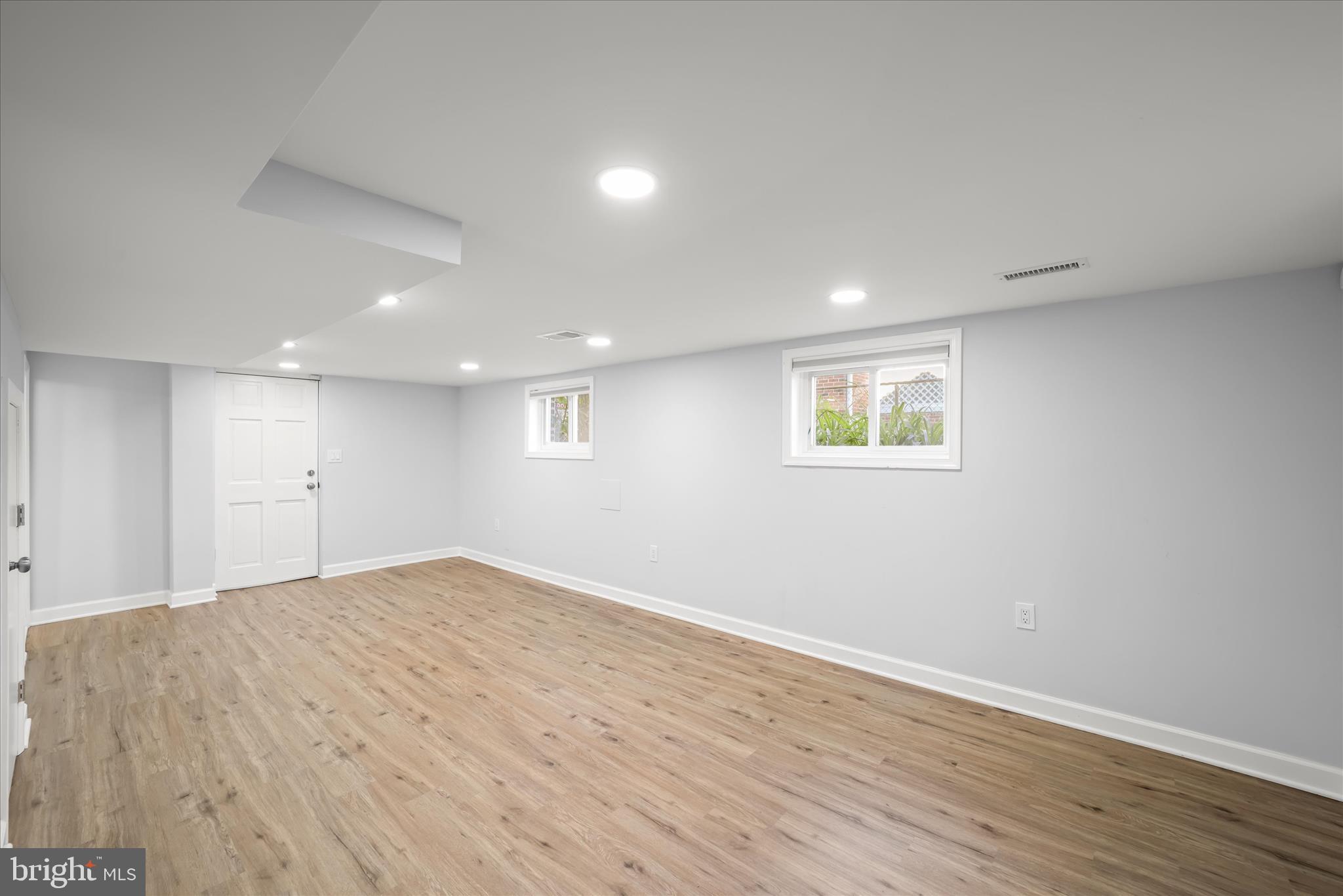 RIVERDALE PARK - Residential