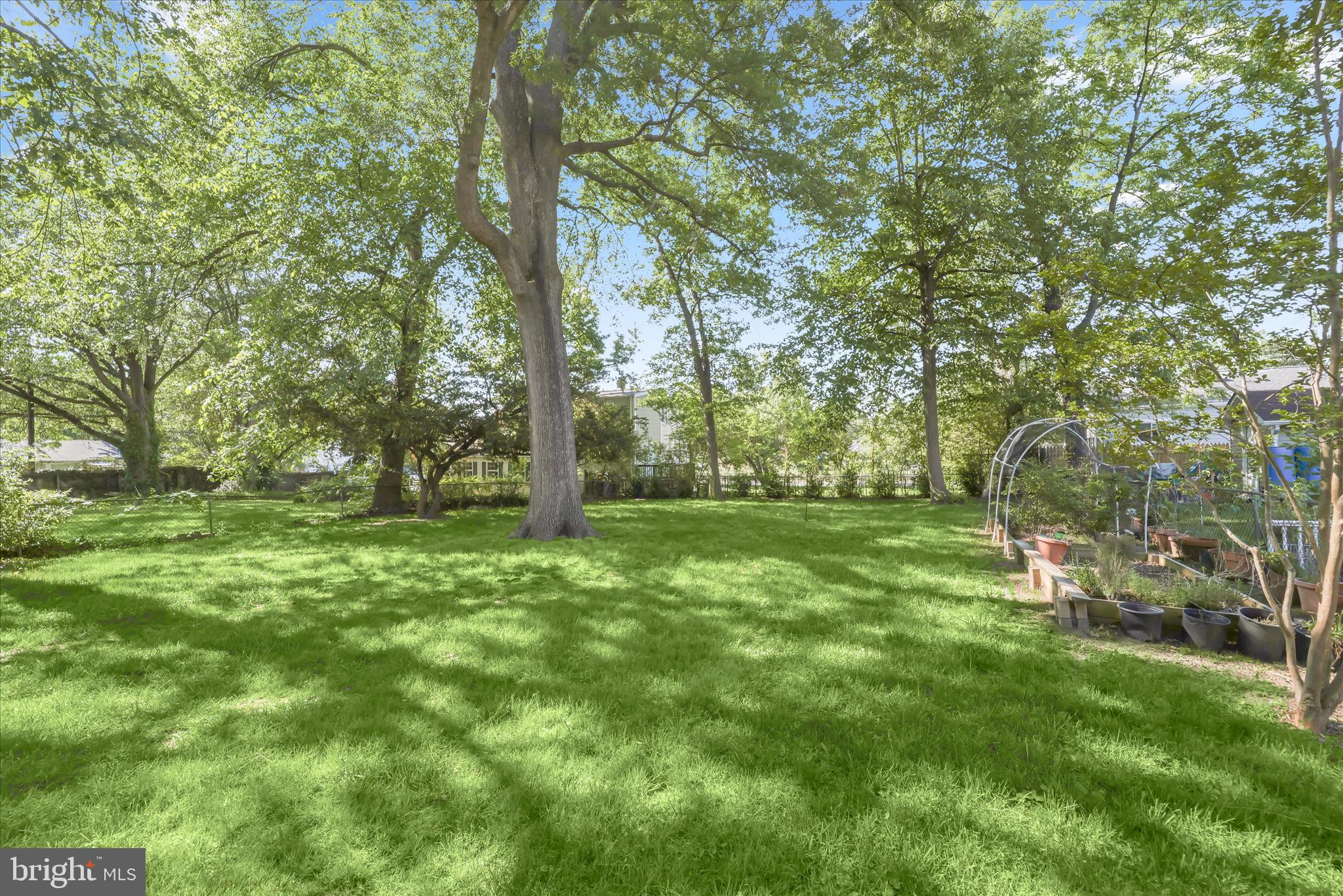 RIVERDALE PARK - Residential
