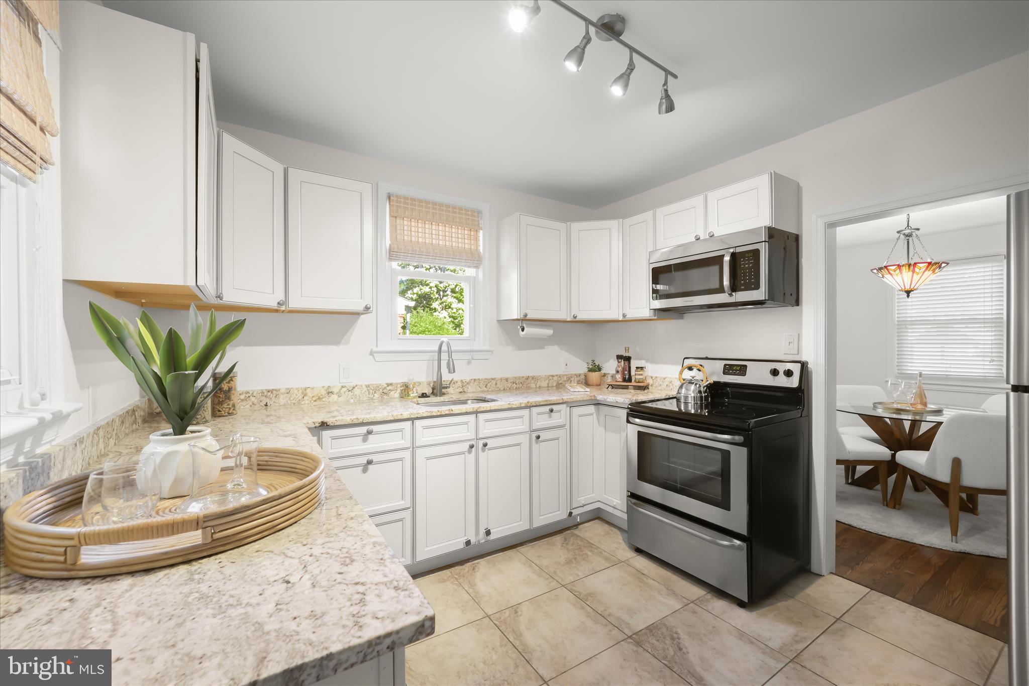 RIVERDALE PARK - Residential