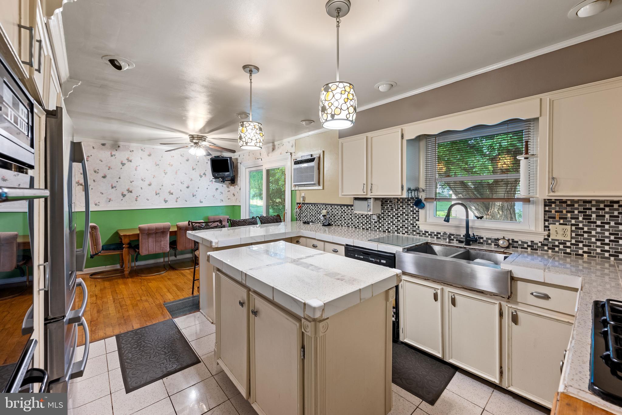 TUSCAWILLA HILLS - Residential