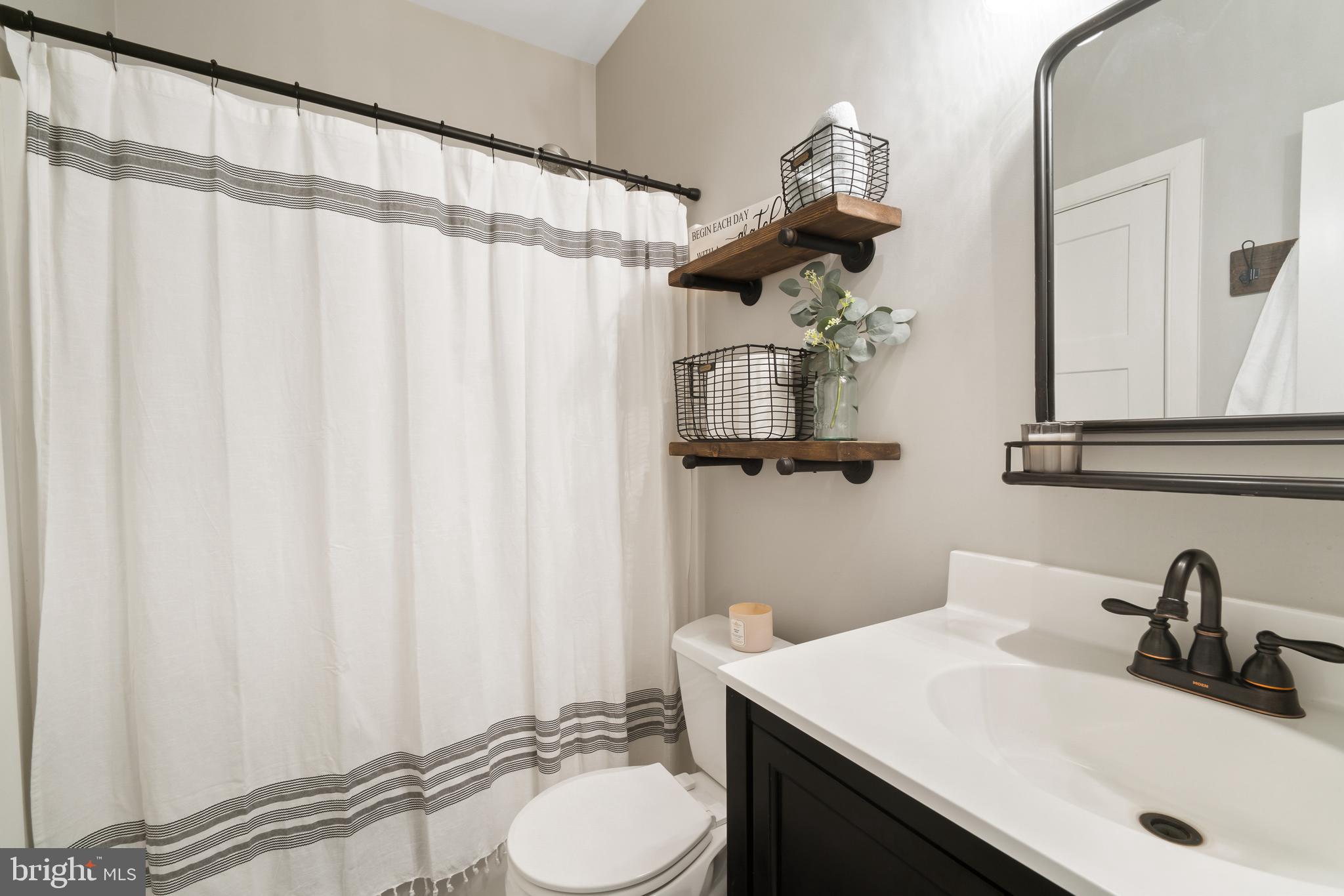 GOVERNOR GRASON MANOR - Residential