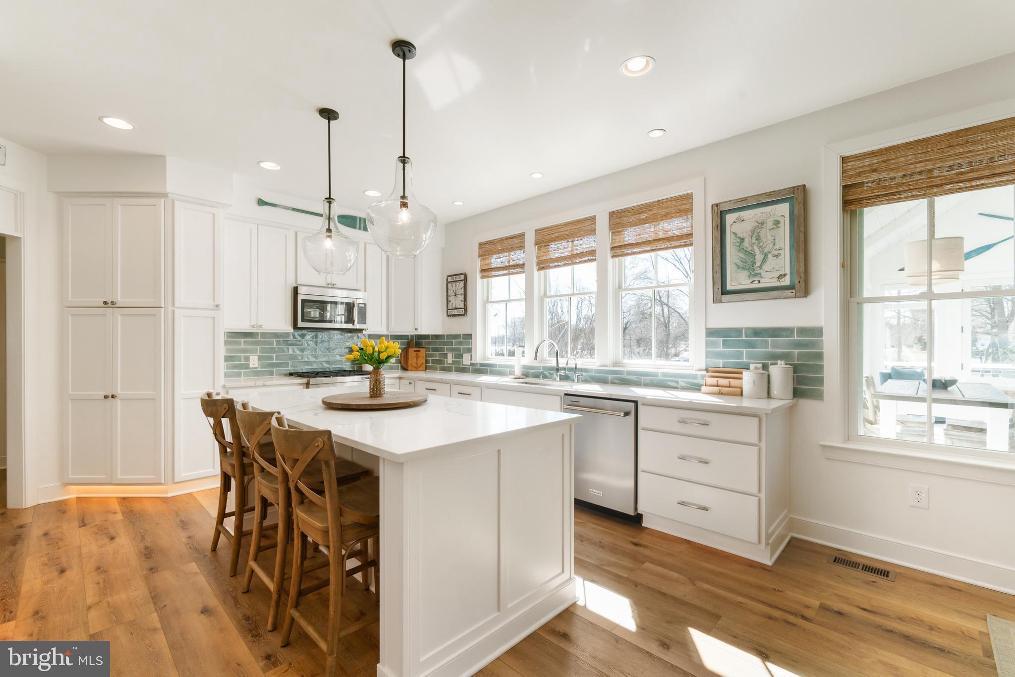 GOVERNOR GRASON MANOR - Residential