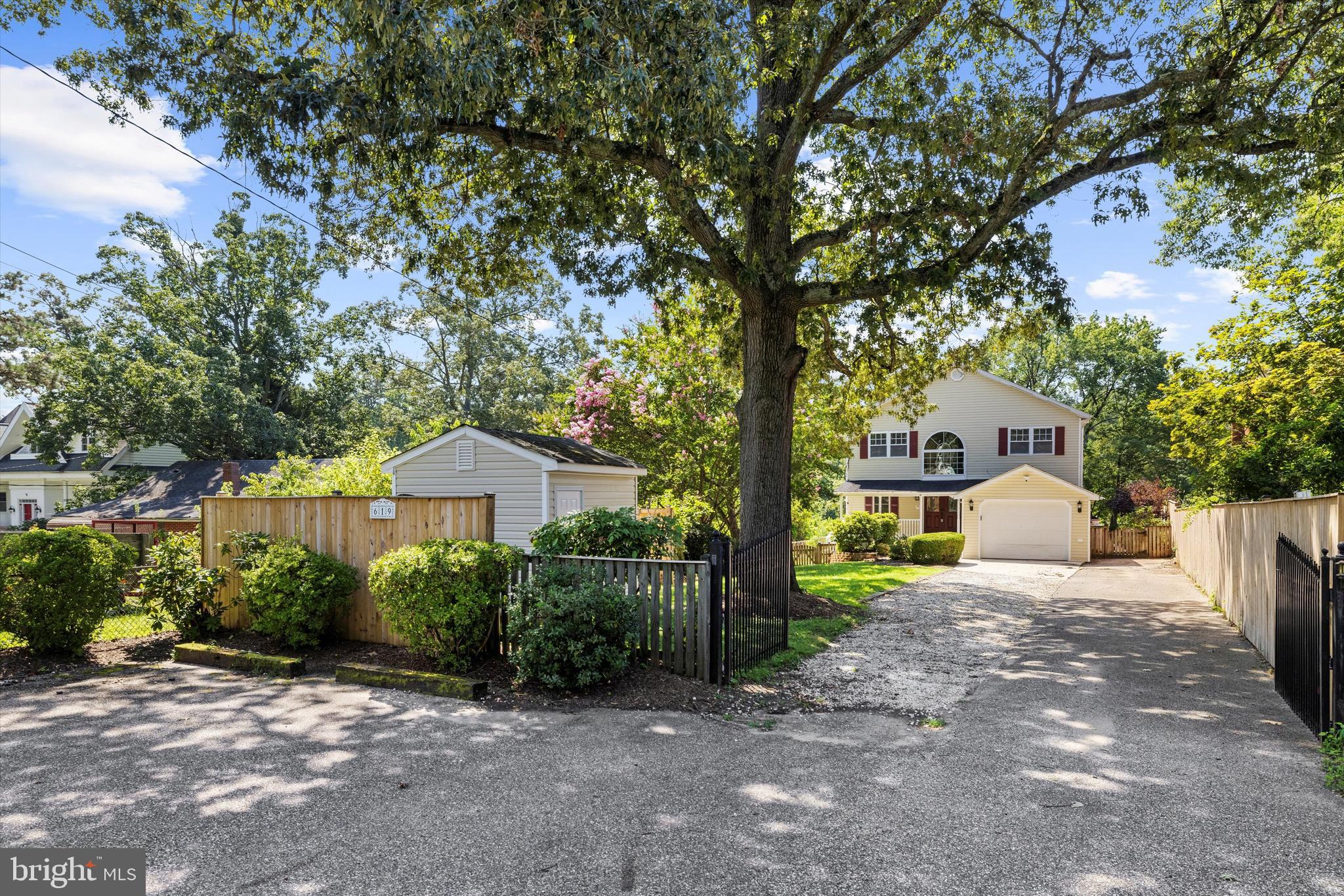 CHELSEA BEACH - Residential