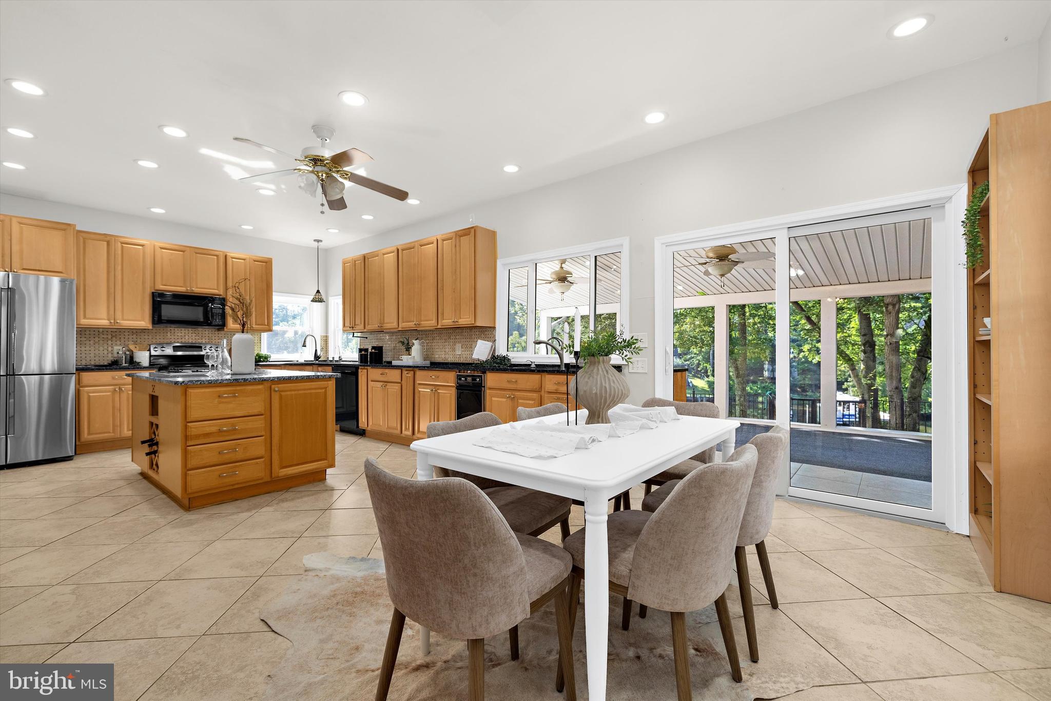 CHELSEA BEACH - Residential