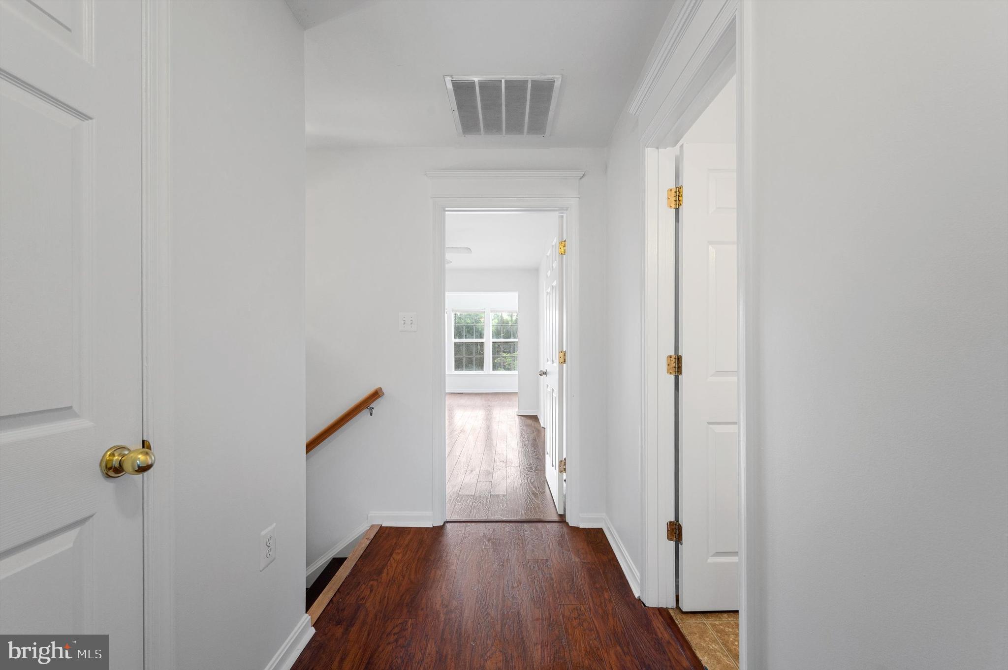 COLONIAL HILLS - Residential