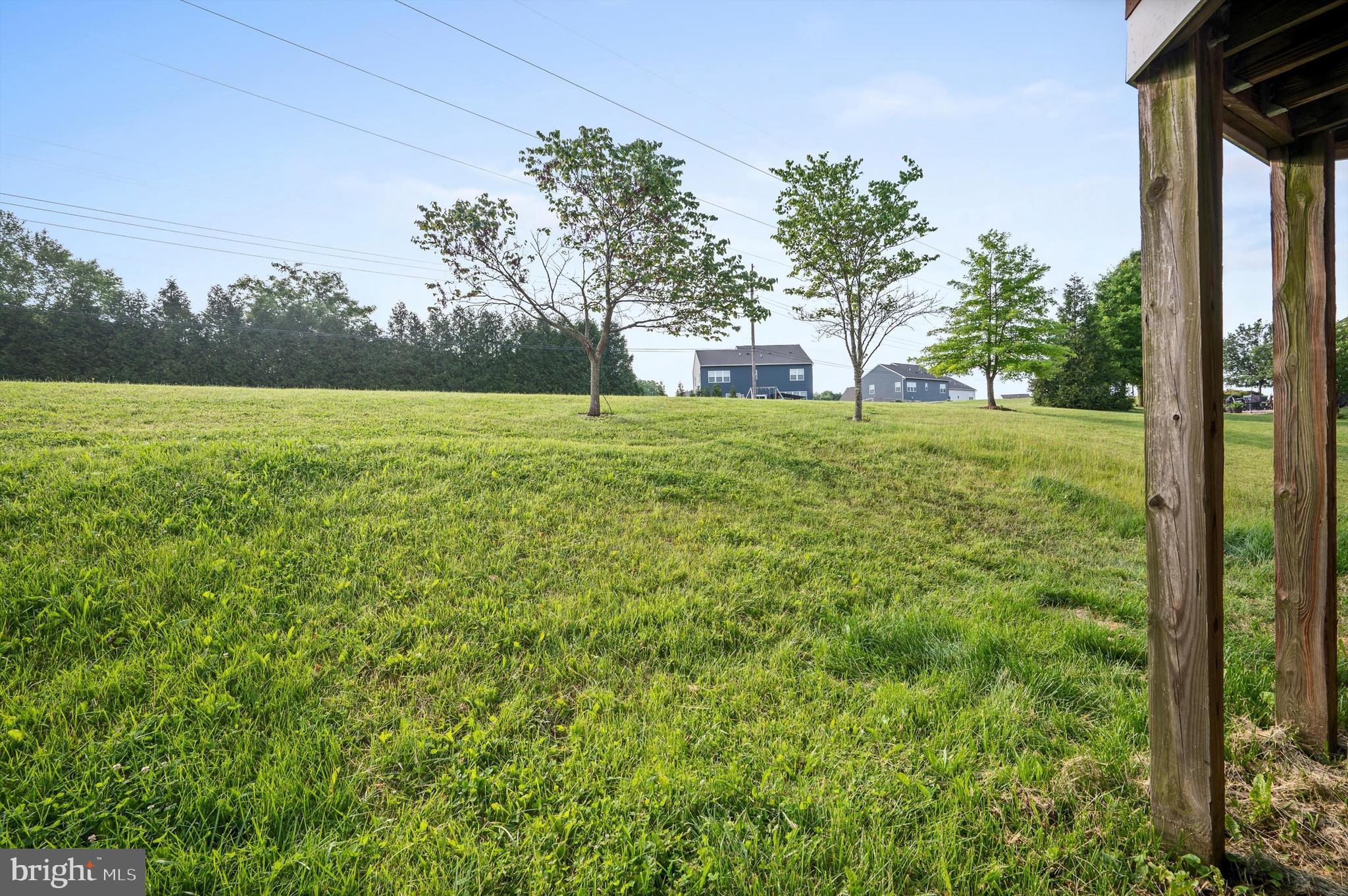 COLONIAL HILLS - Residential