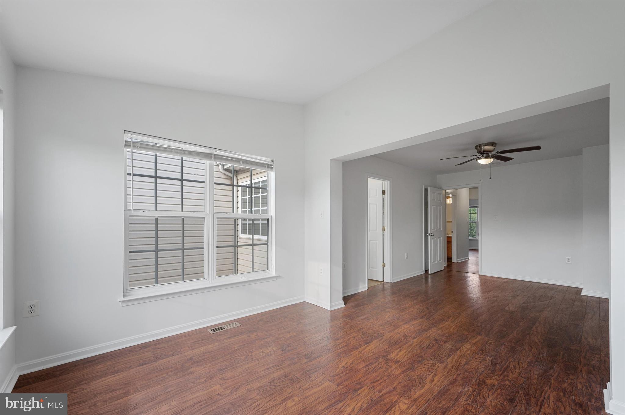 COLONIAL HILLS - Residential