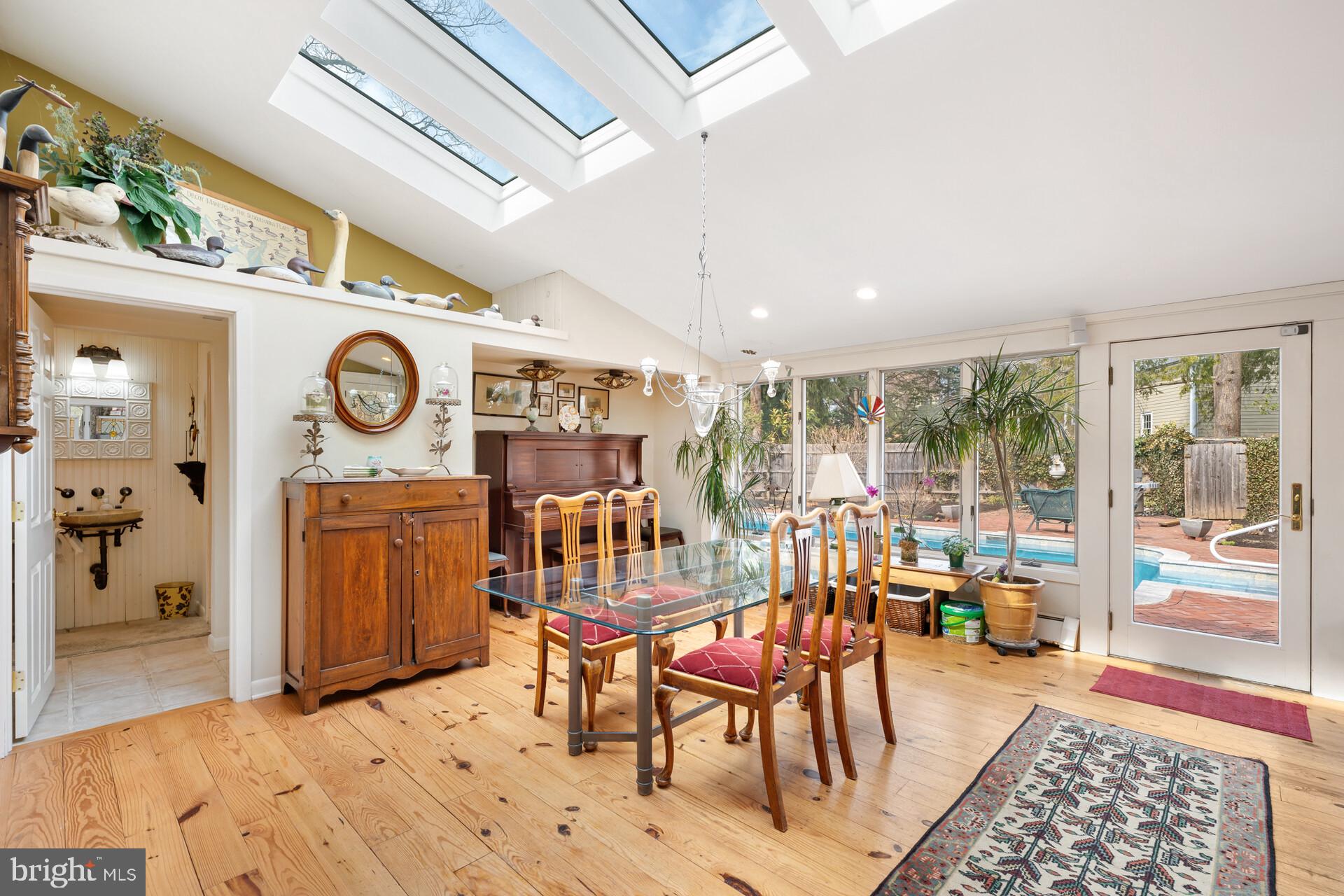 DOYLESTOWN - Residential