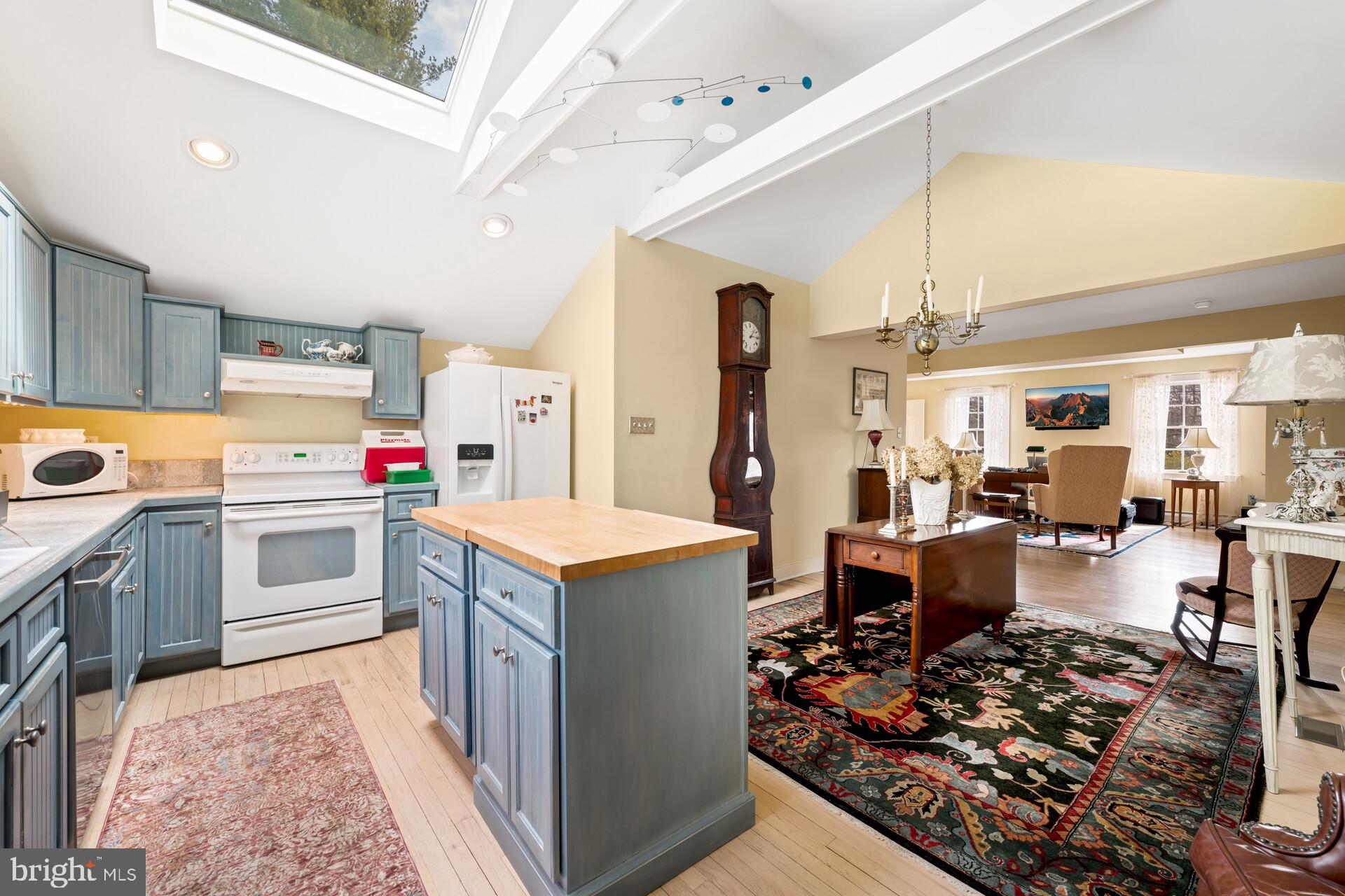 DOYLESTOWN - Residential