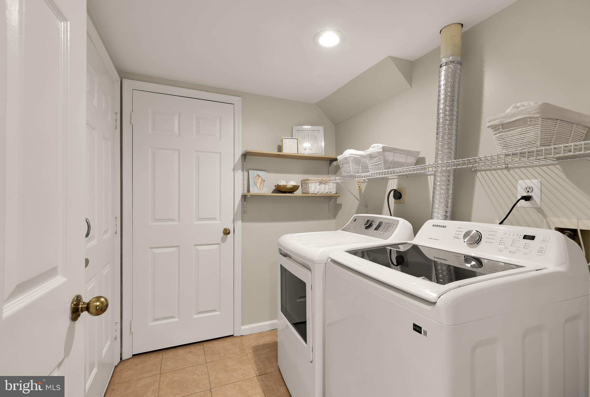 FAIR RIDGE - Residential