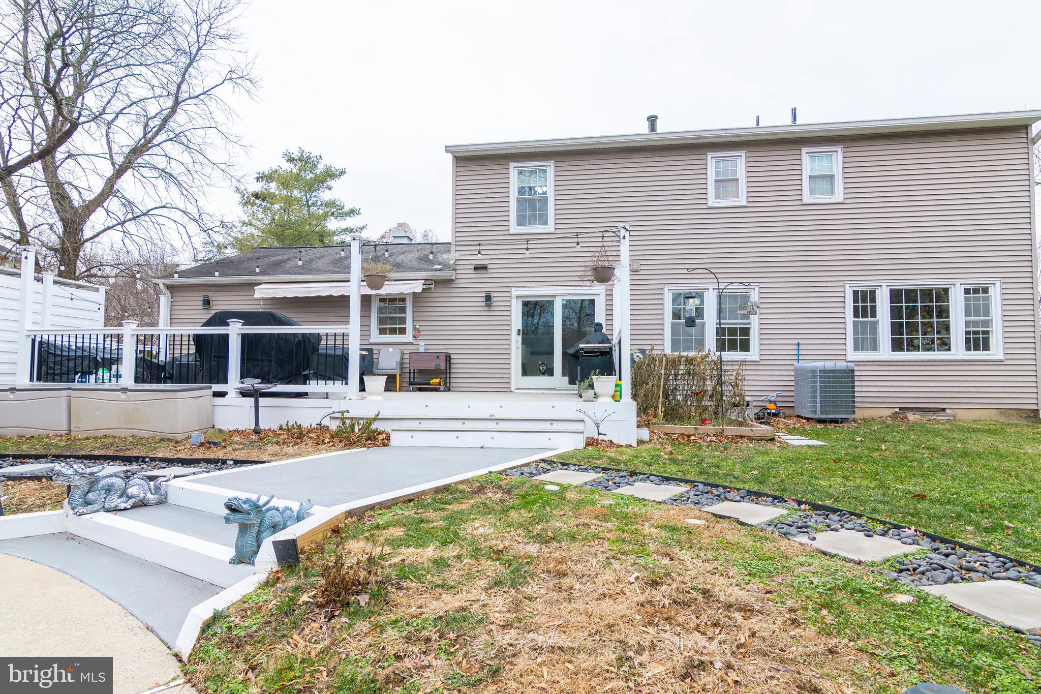 RESTON - Residential