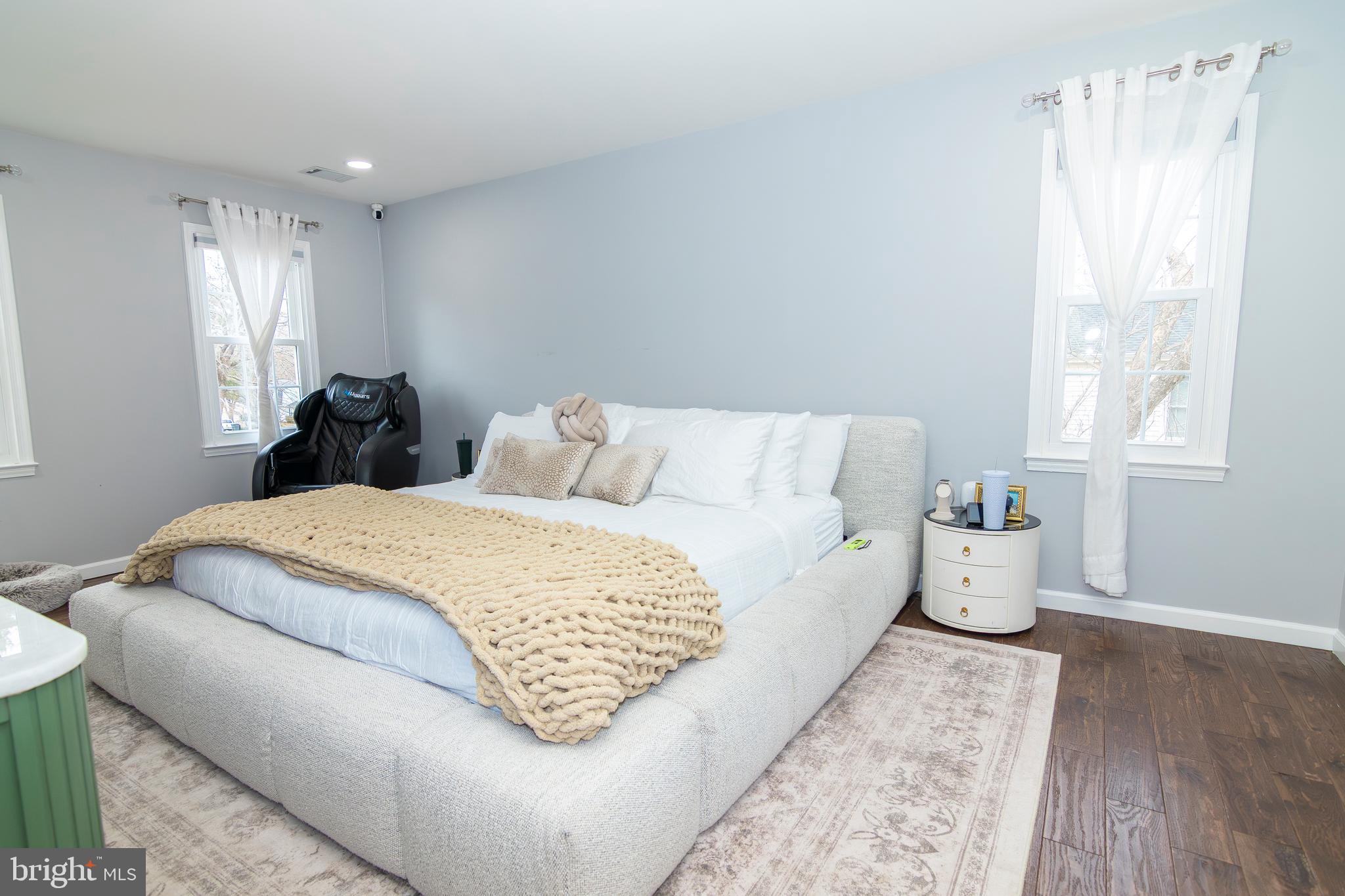 RESTON - Residential