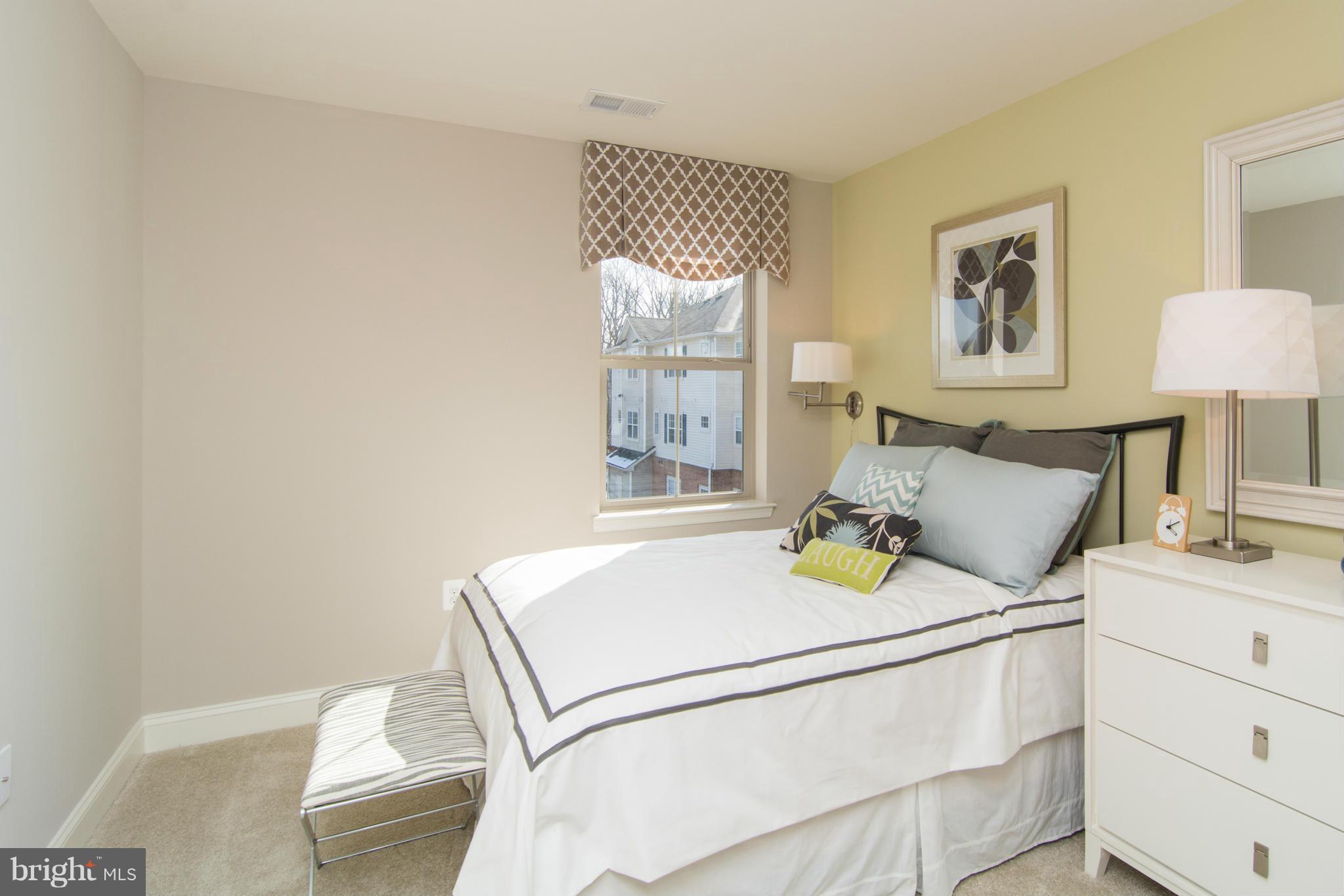 VILLAGE GREENS - Residential