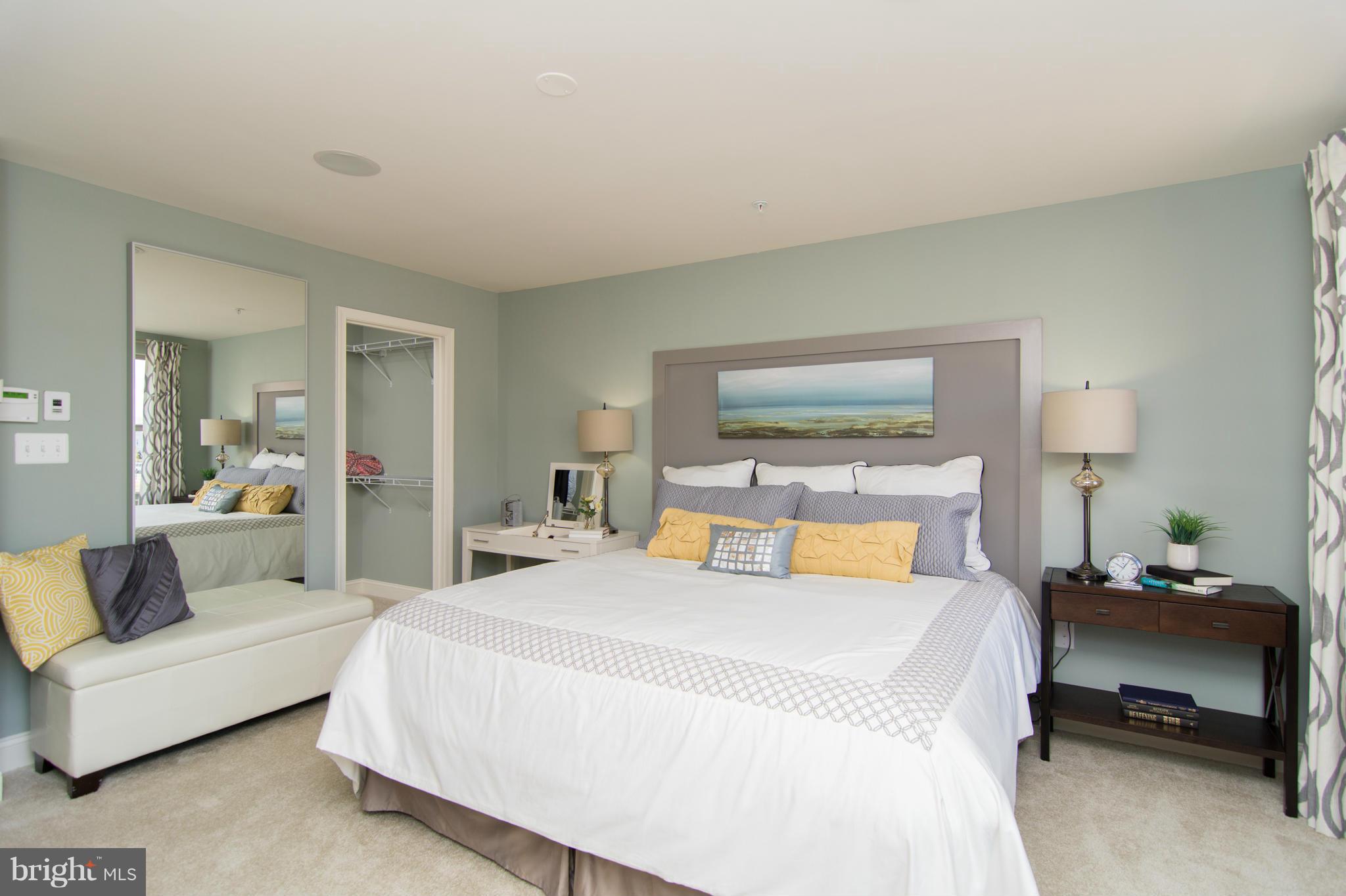 VILLAGE GREENS - Residential