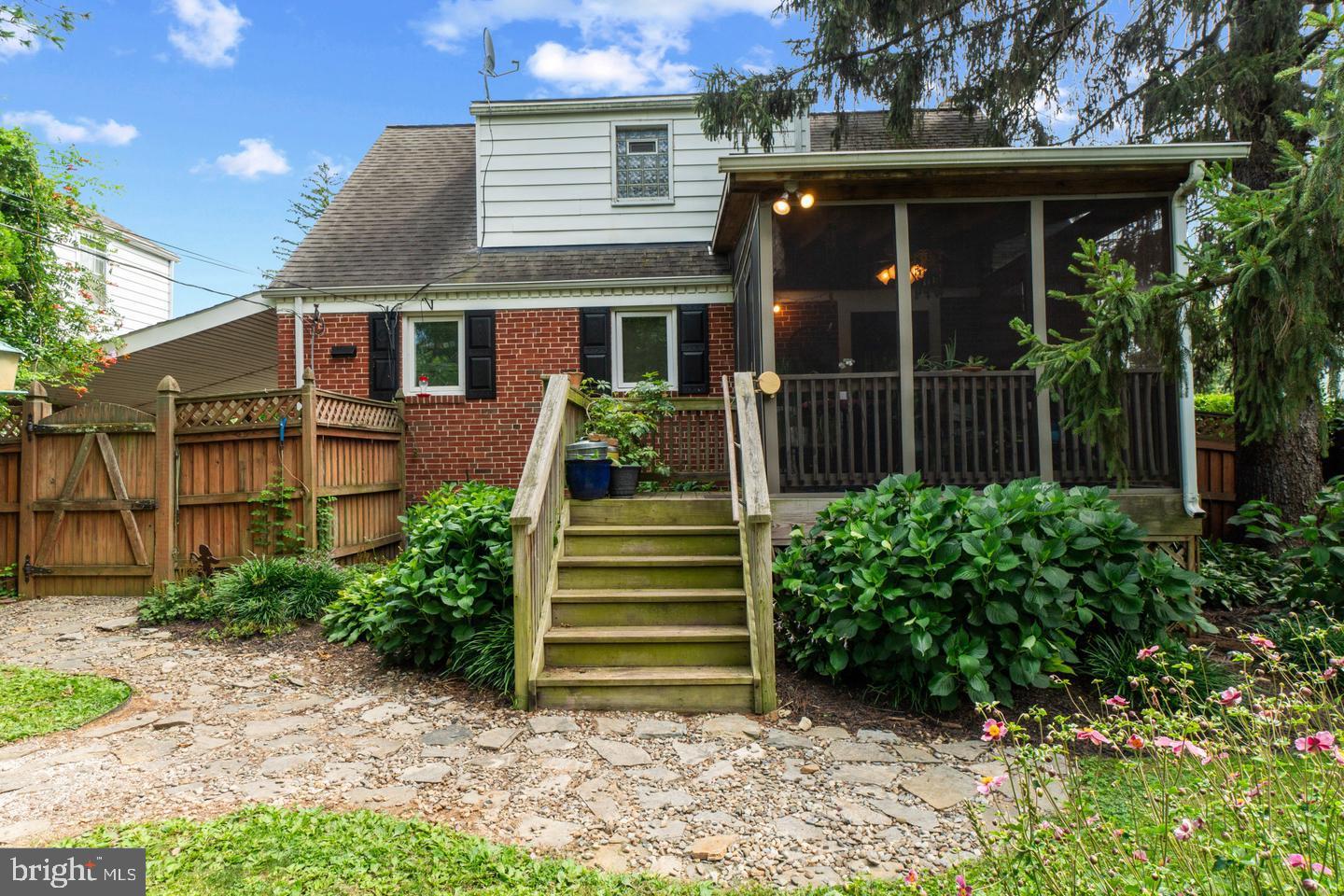 120 HAWTHORNE AVENUE
