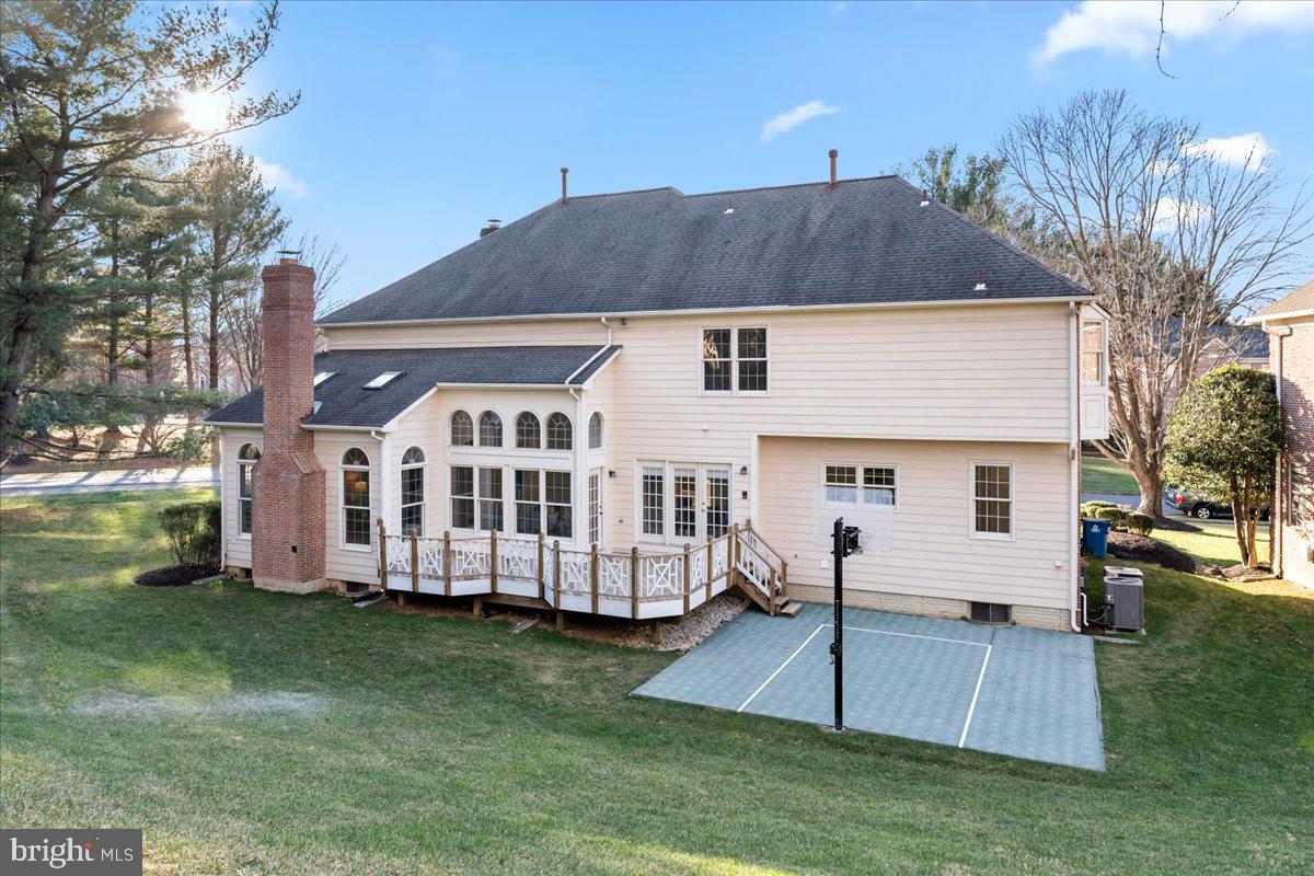 ENGLISH OAKS - Residential