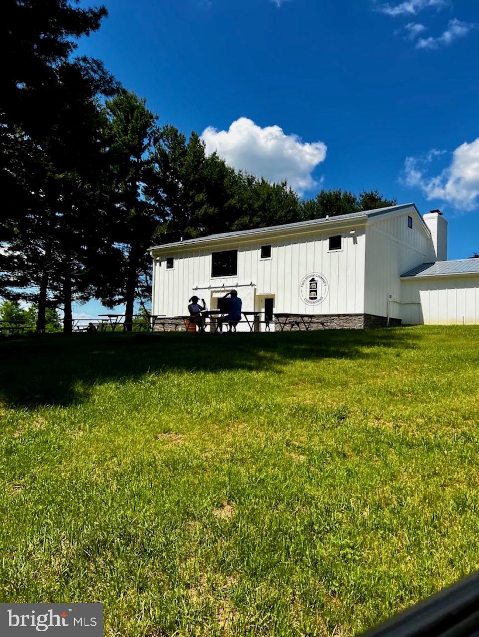 LAYTONSVILLE OUTSIDE - Residential