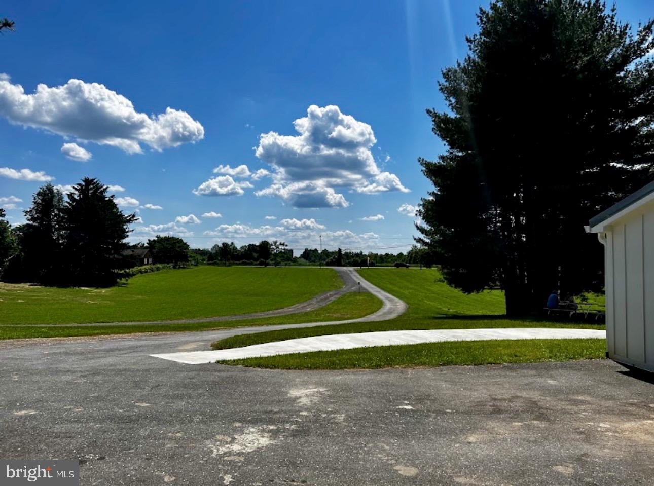 LAYTONSVILLE OUTSIDE - Residential