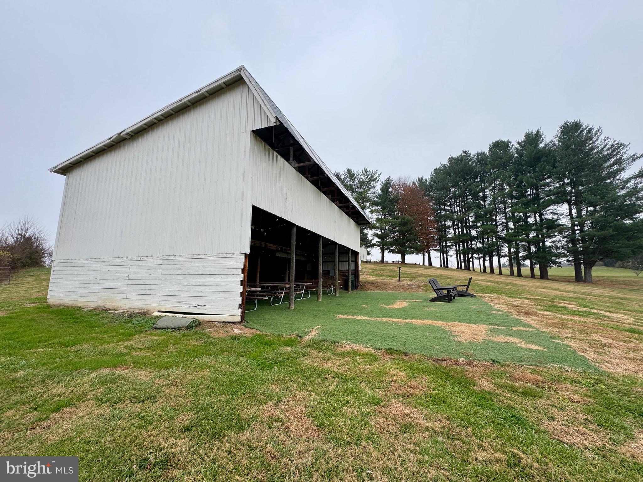 LAYTONSVILLE OUTSIDE - Residential