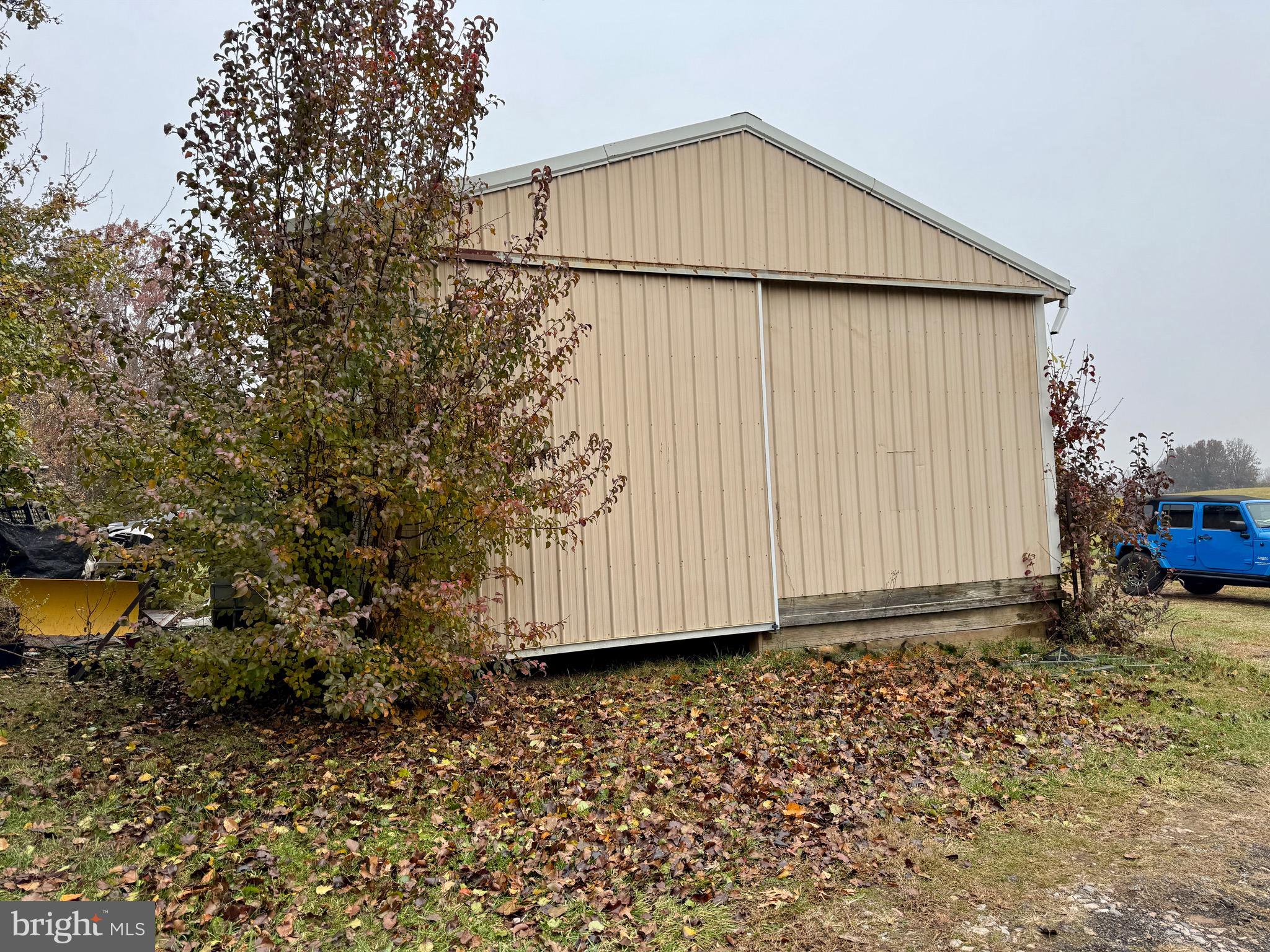 LAYTONSVILLE OUTSIDE - Residential