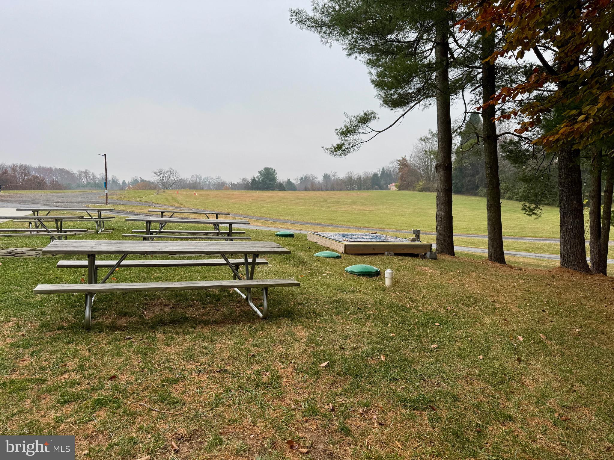 LAYTONSVILLE OUTSIDE - Residential