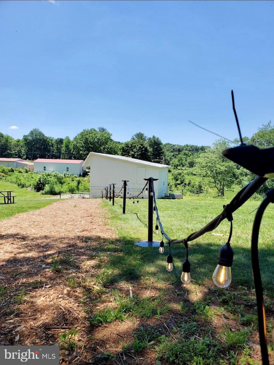 LAYTONSVILLE OUTSIDE - Residential