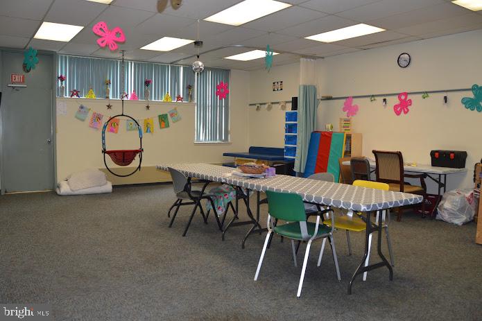 2075 W NORWEGIAN STREET