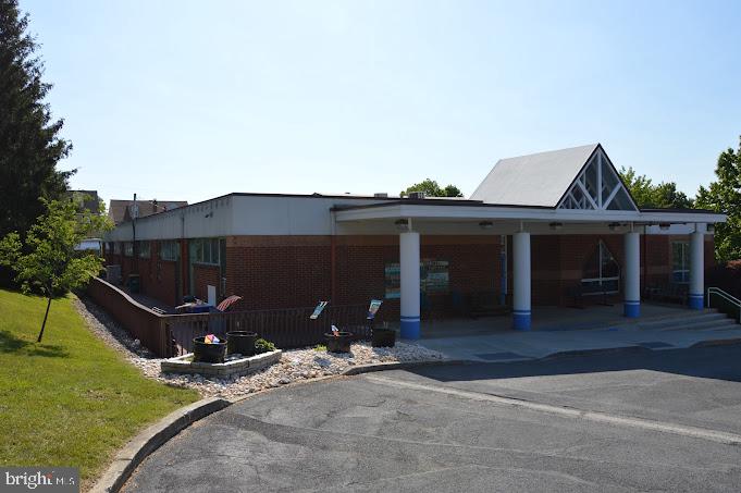 2075 W NORWEGIAN STREET