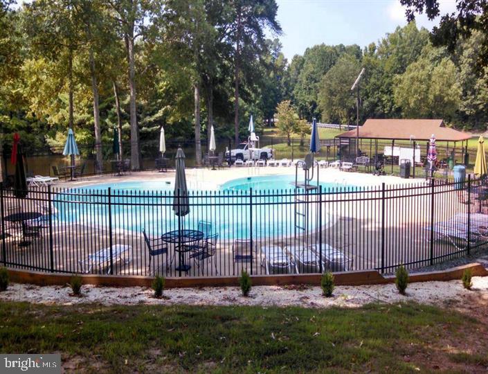 LAKE LAND OR - Residential