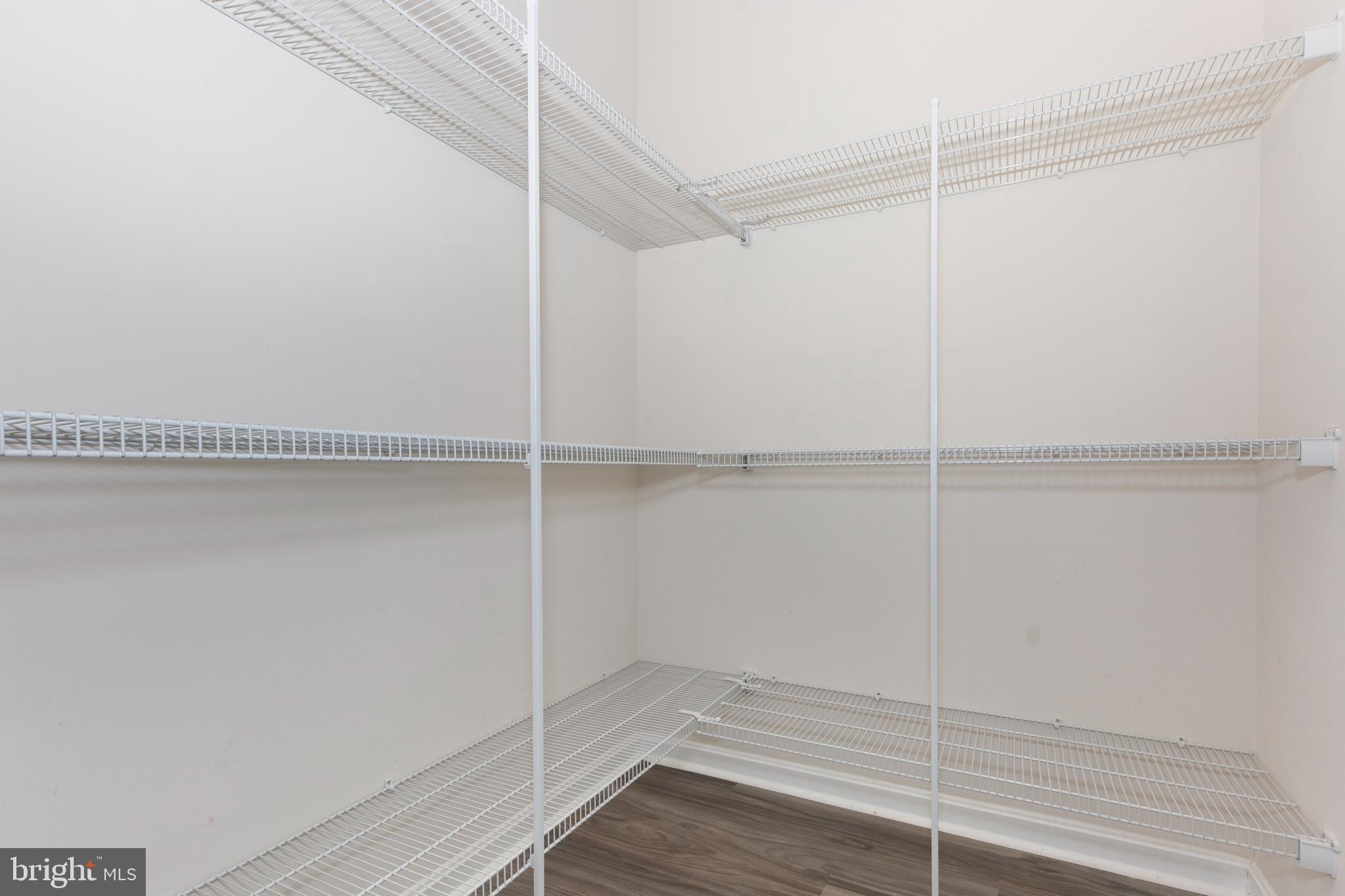 HILLSIDE MANOR - Residential