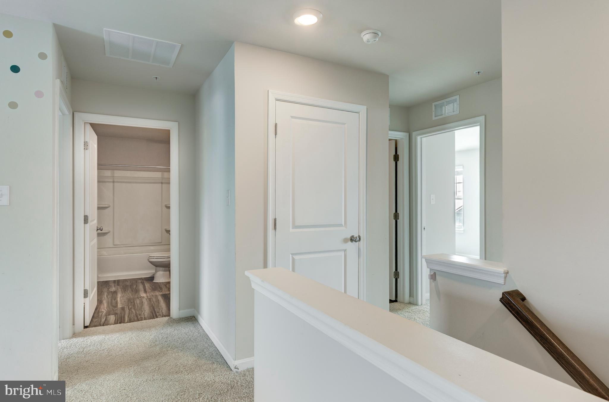 HILLSIDE MANOR - Residential