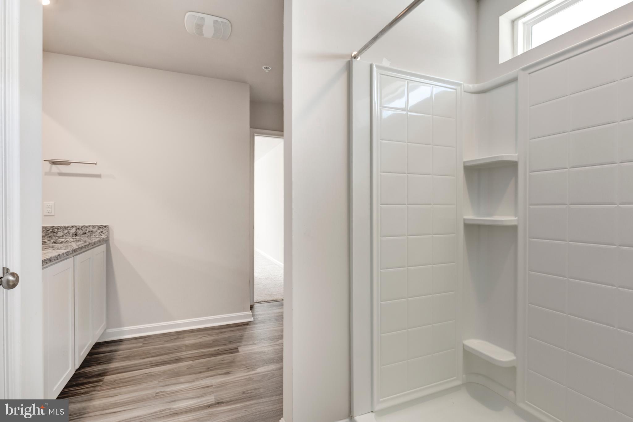 HILLSIDE MANOR - Residential