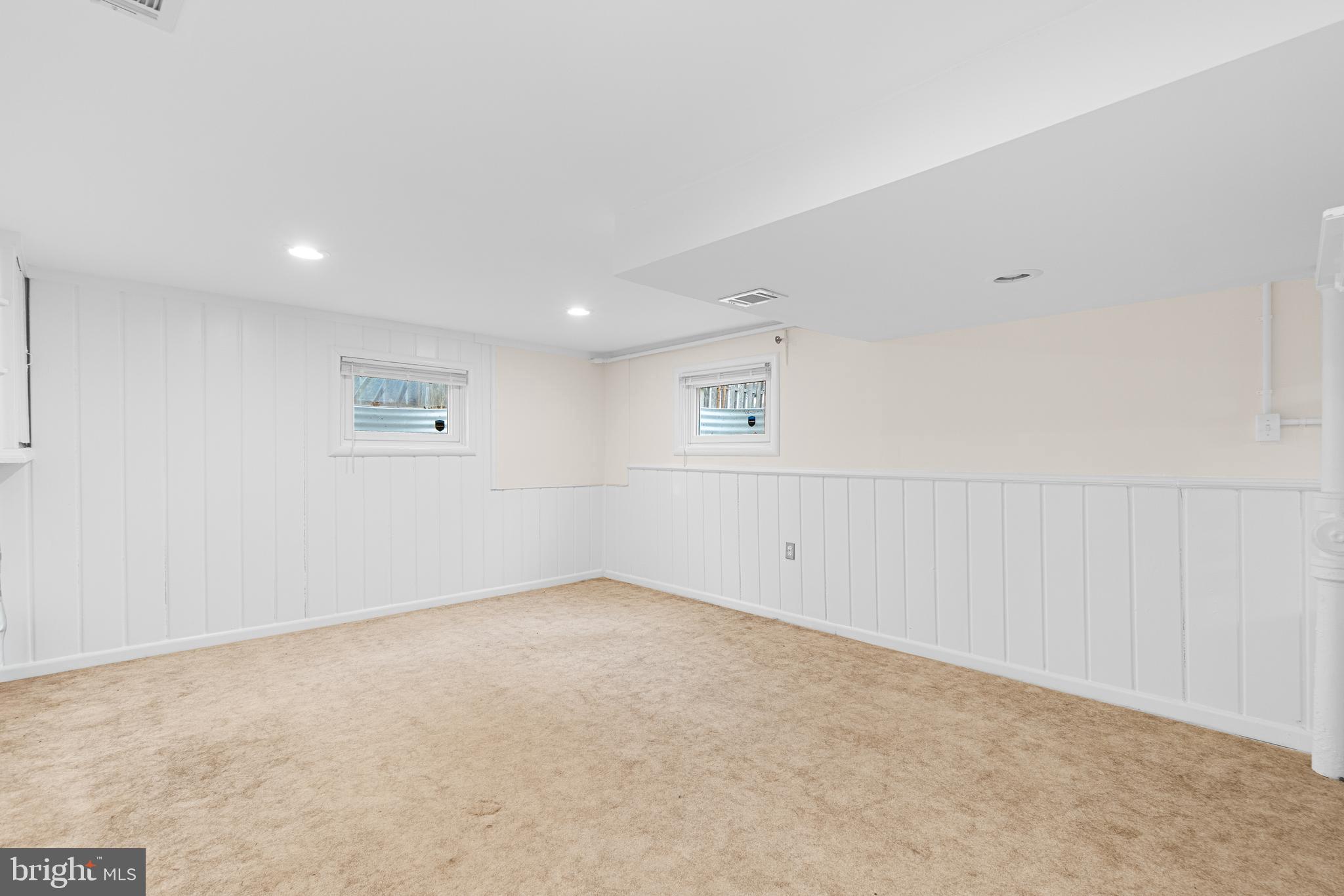 WHEATON HILLS - Residential