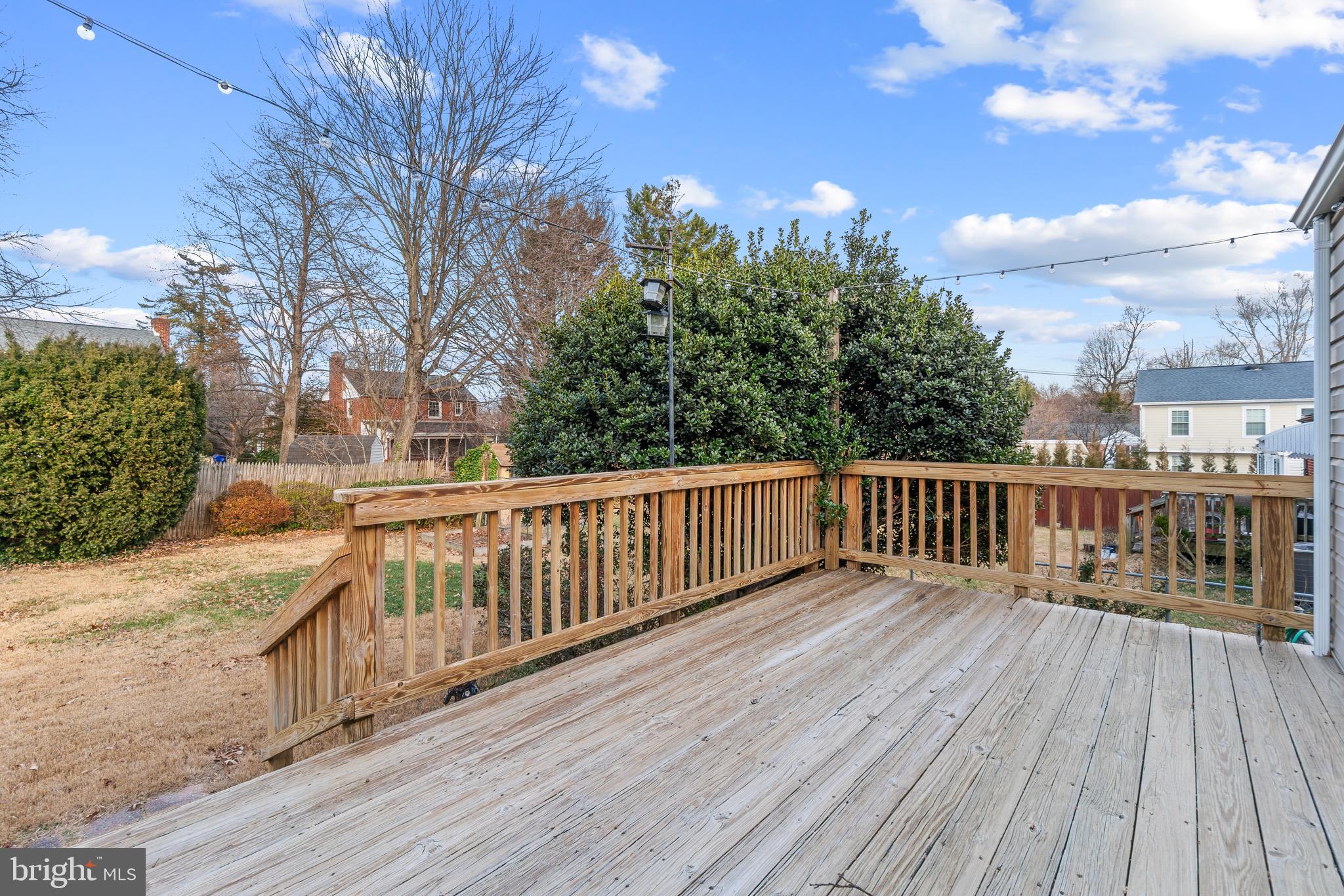 WHEATON HILLS - Residential